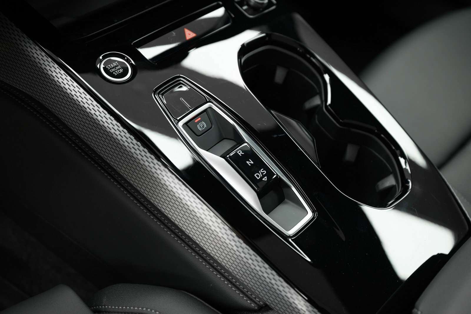 2025 Audi A5 Technik | Head Up Display | Black Package | 360 Ca thumb 14