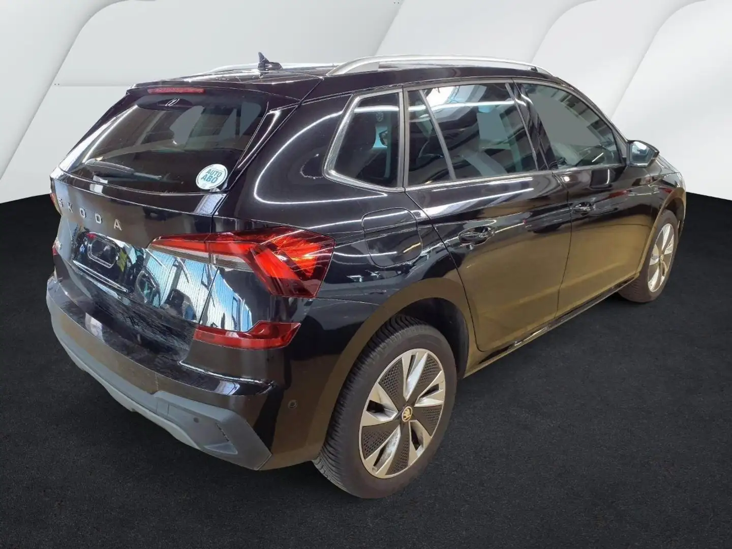 Skoda Kamiq Selection1.5TSI LED Navi SHZ ACC PDC Alu Schwarz - 2