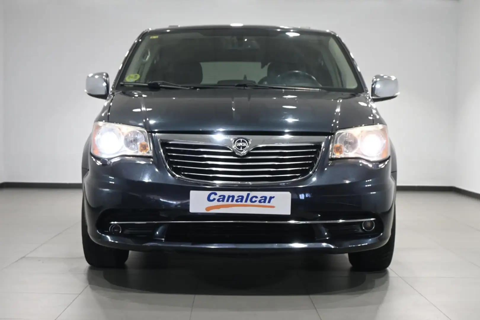 Lancia Voyager 2.8CRD Platinum 177 Aut. Negro - 2
