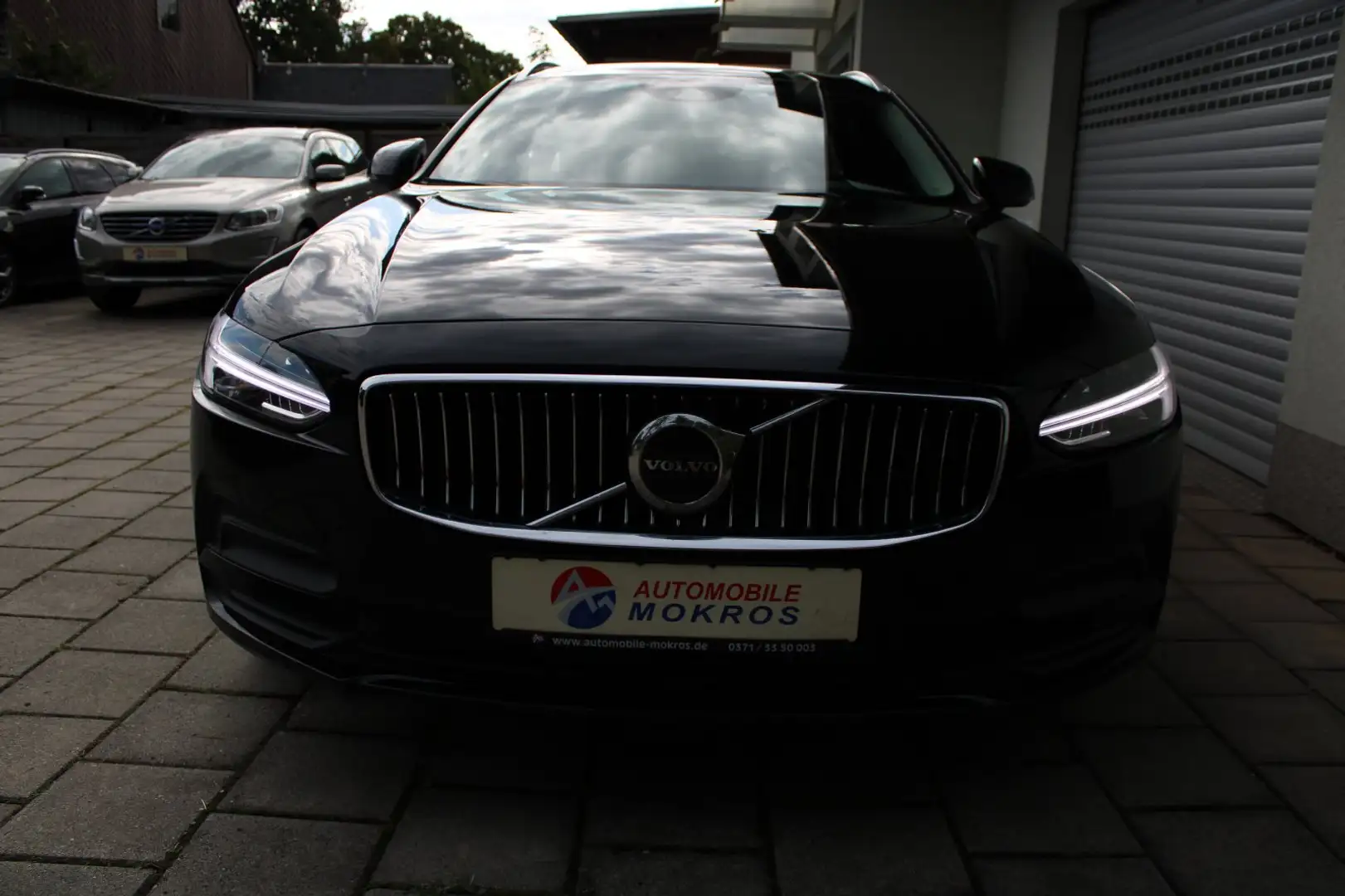 Volvo V90 B4 D Geartronic Momentum LED Navigatoin Rückfakam Schwarz - 2