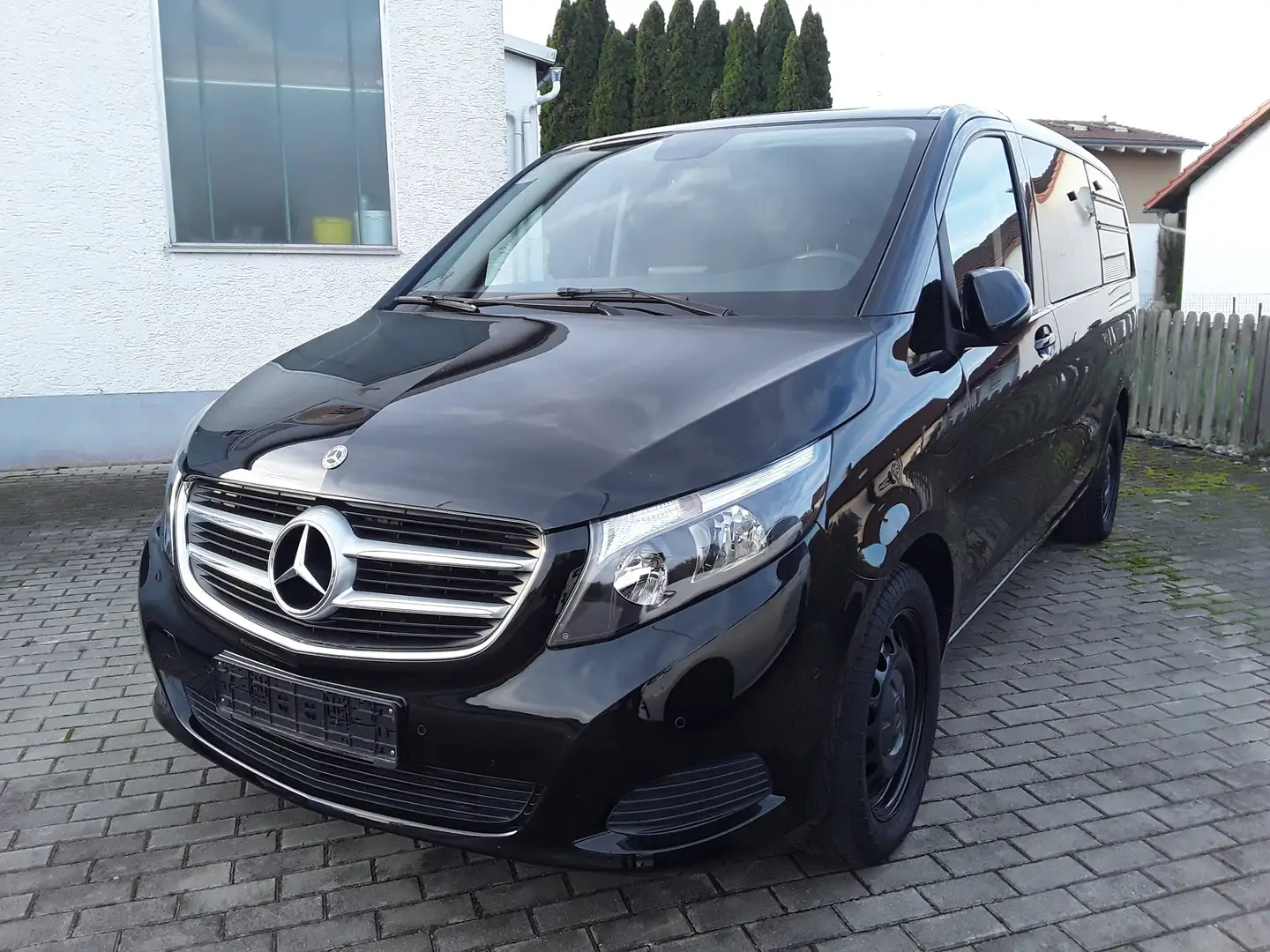 Mercedes-Benz V 220 d lang*7G-tronic*6 Sitze*V-Kl.*Tempmatik*Tempomat* Noir - 1