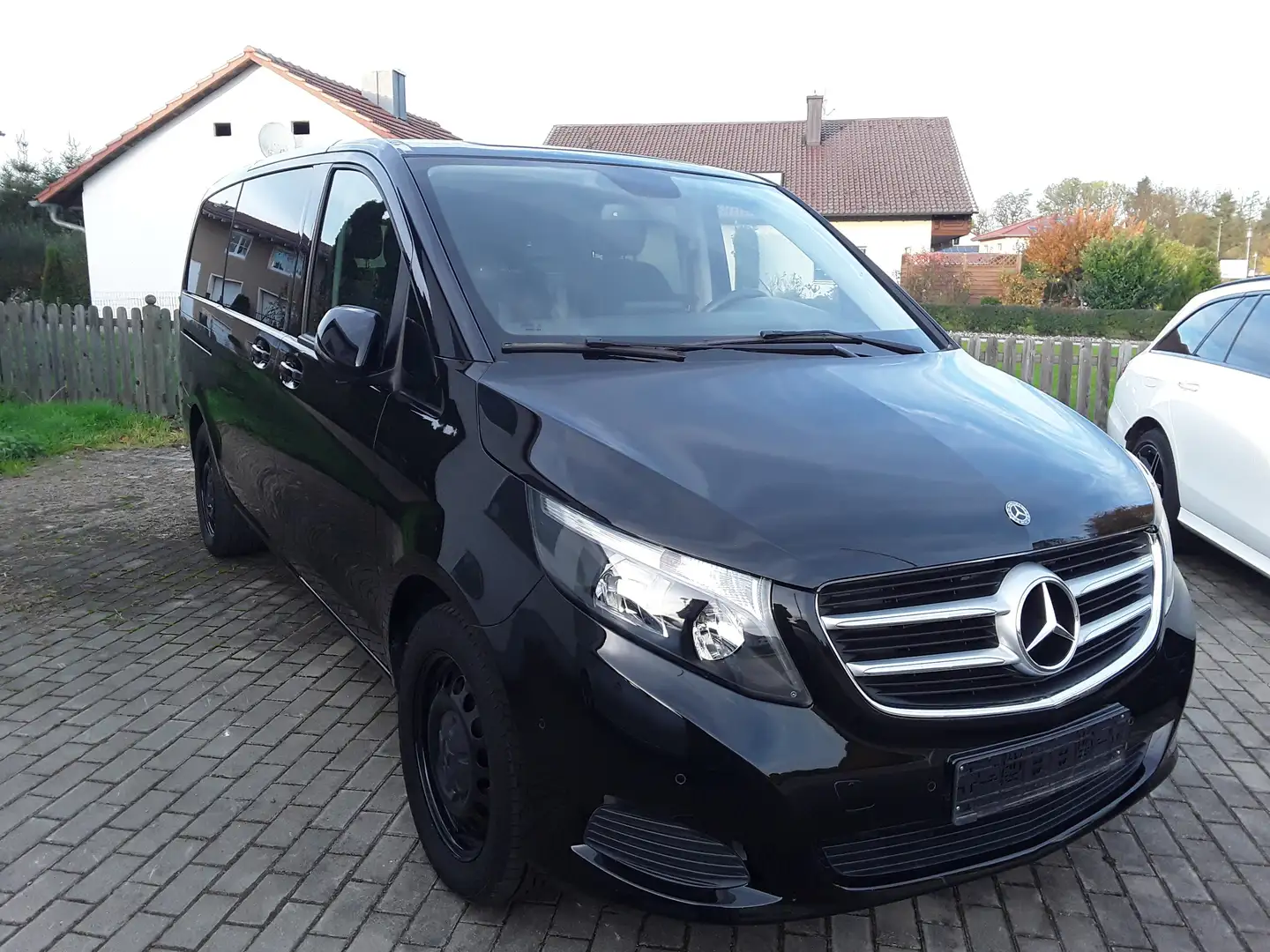 Mercedes-Benz V 220 d lang*7G-tronic*6 Sitze*V-Kl.*Tempmatik*Tempomat* Noir - 2