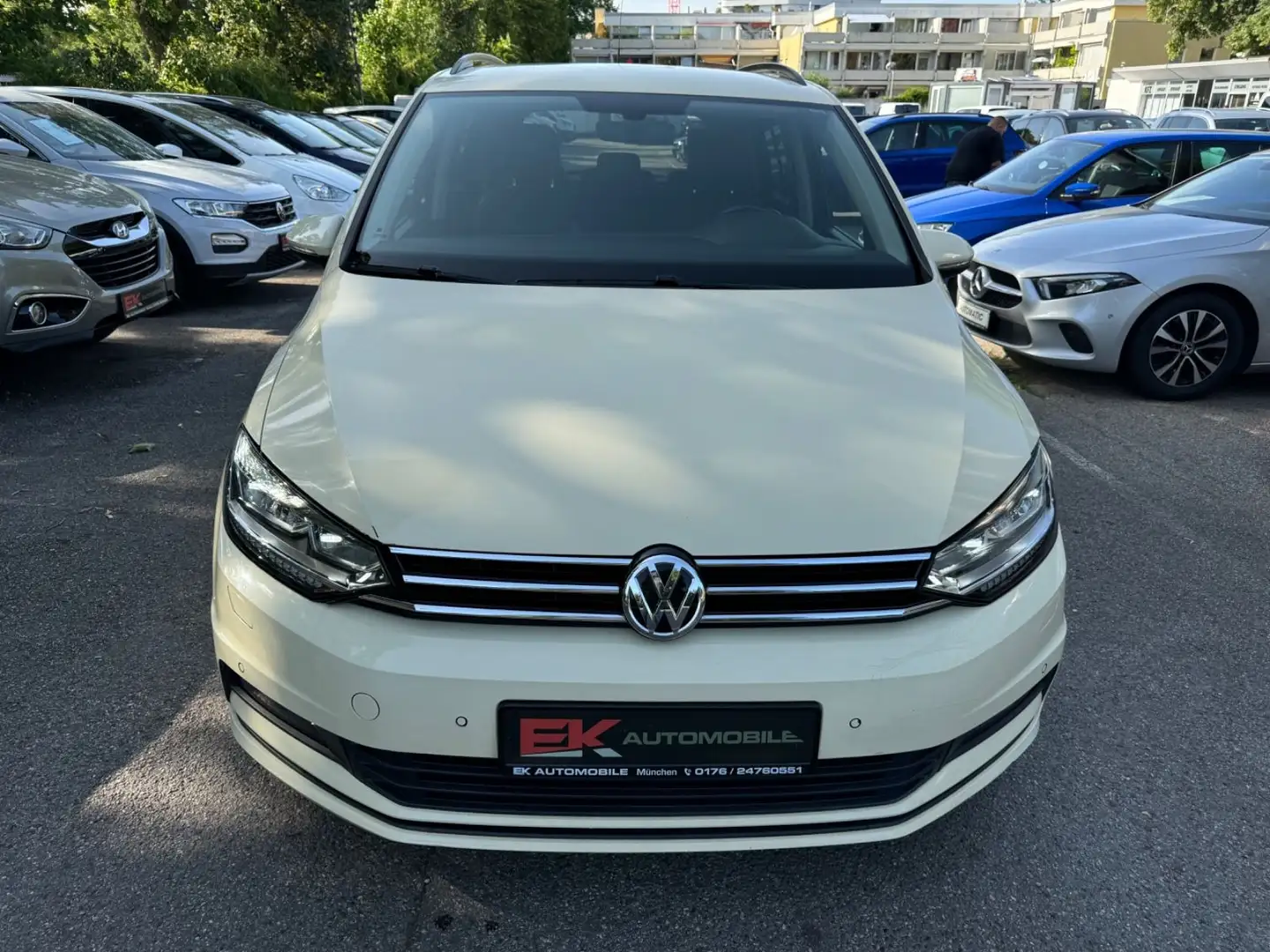 Volkswagen Touran Aut Leder Navi PDC Grau - 2