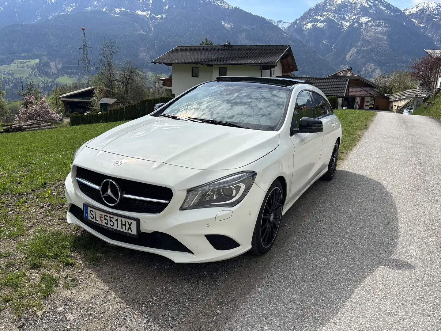 Mercedes-Benz CLA 200 d Shooting Brake Aut. Weiß - 2