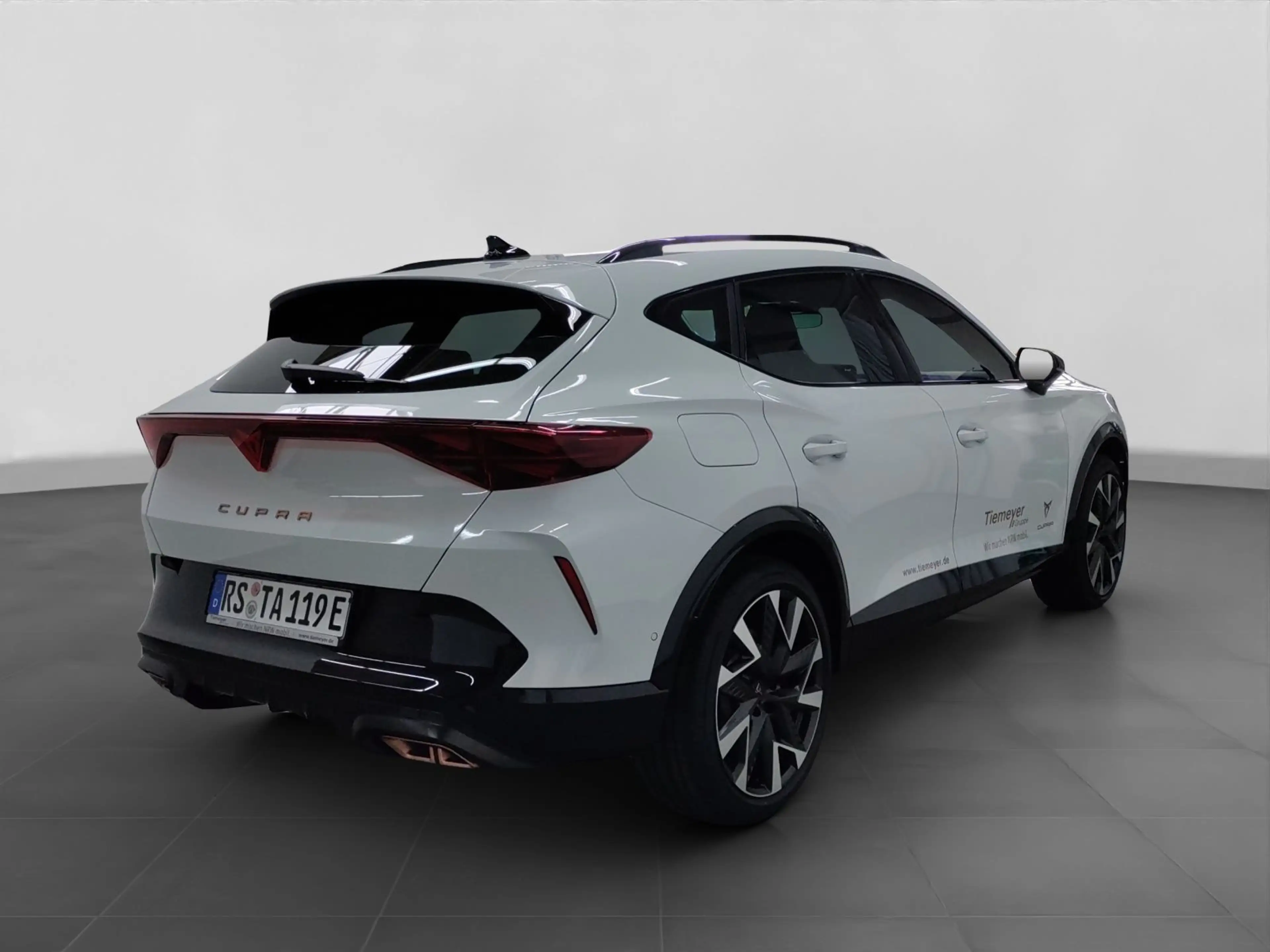 CUPRA Formentor 1.5 e-Hybrid TSI DSG VZ SENNHEISER AHK — photo 3