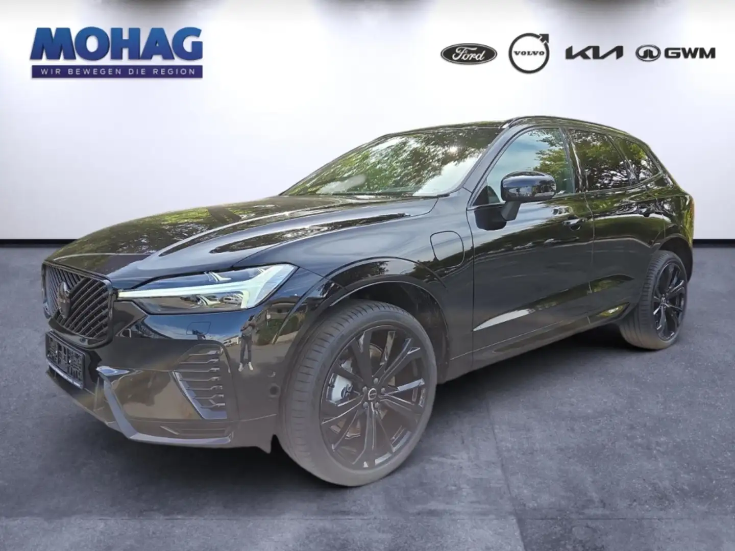 Volvo XC60 Plus Black Edition Plug-In Hybrid AWD T6 Panoramad Noir - 1