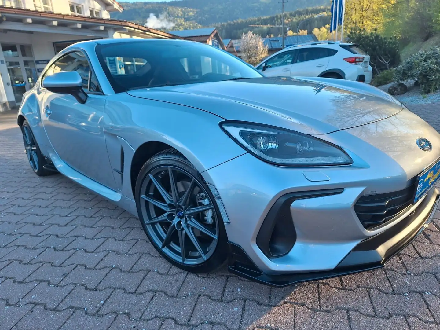 Subaru BRZ 2.4i Sport, STI Sportpaket Silber - 1