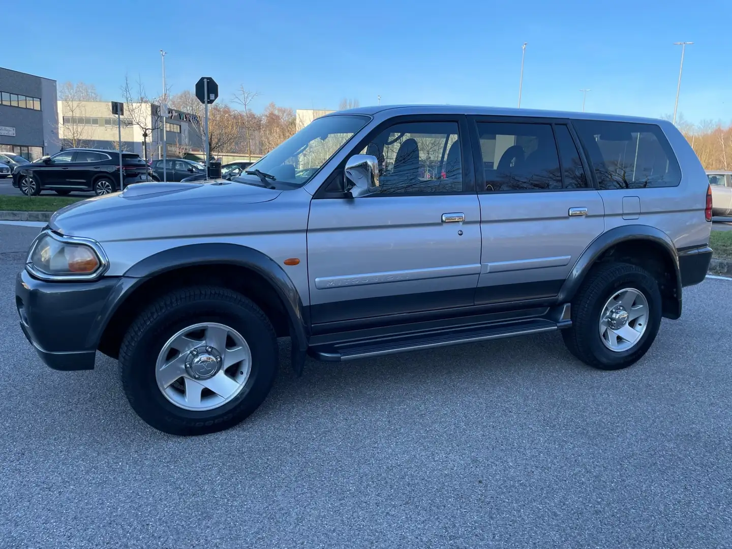 Mitsubishi Pajero Sport Pajero Sport 2.5 TDI GLS TARGET *4X4 * Gris - 2