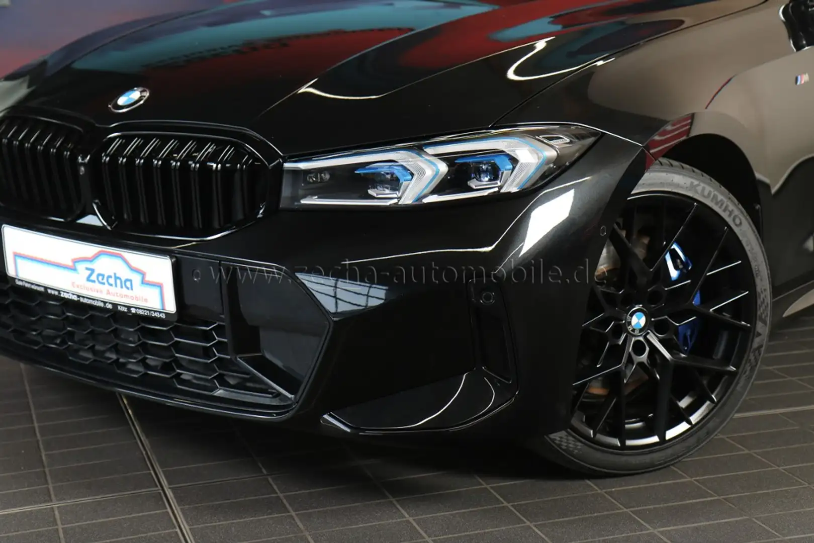 BMW 340 xDr.Tour. AHK Panod. eSitze Park+ adapLED Schwarz - 2