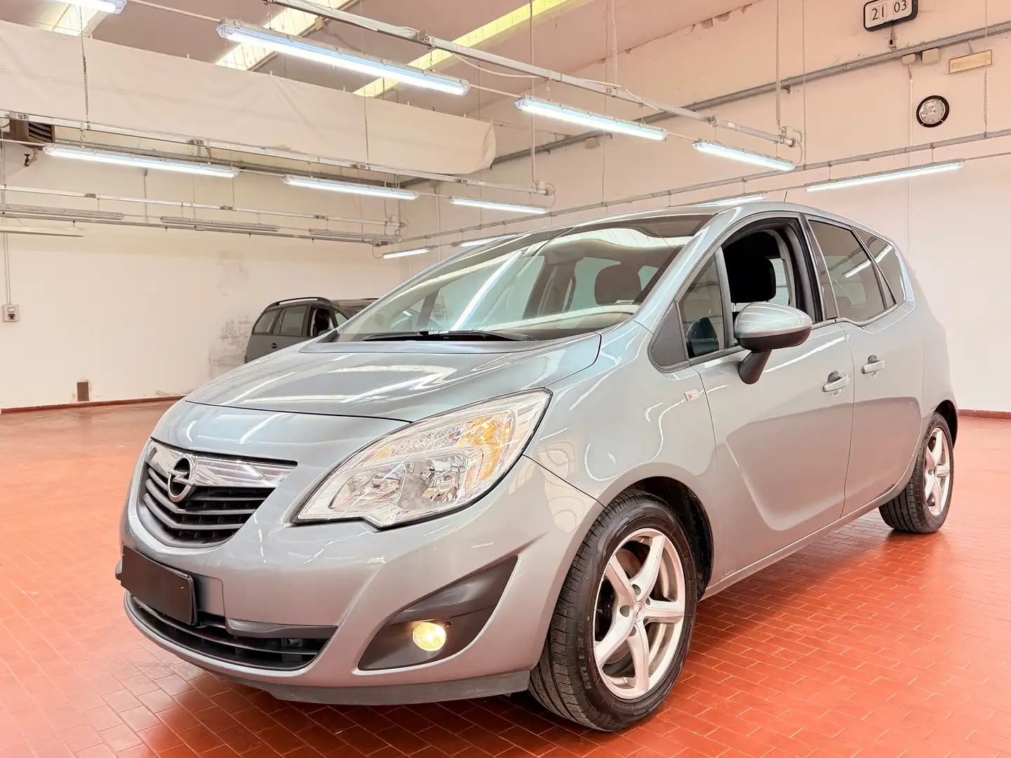 Opel Meriva 1.4t Cosmo b-Color s Ok neopatentati - 1