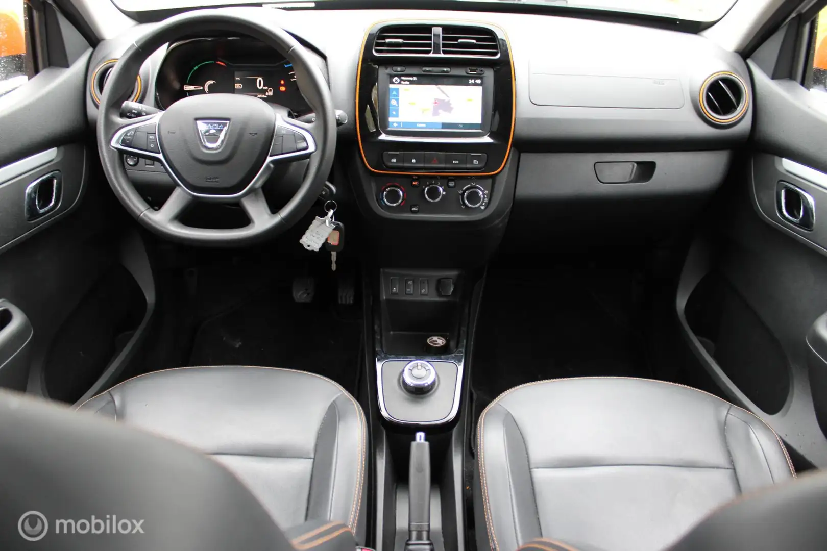 Dacia Spring Business 27 kWh, Orange Pack, Pdc, Camera, Navi, C Grijs - 2