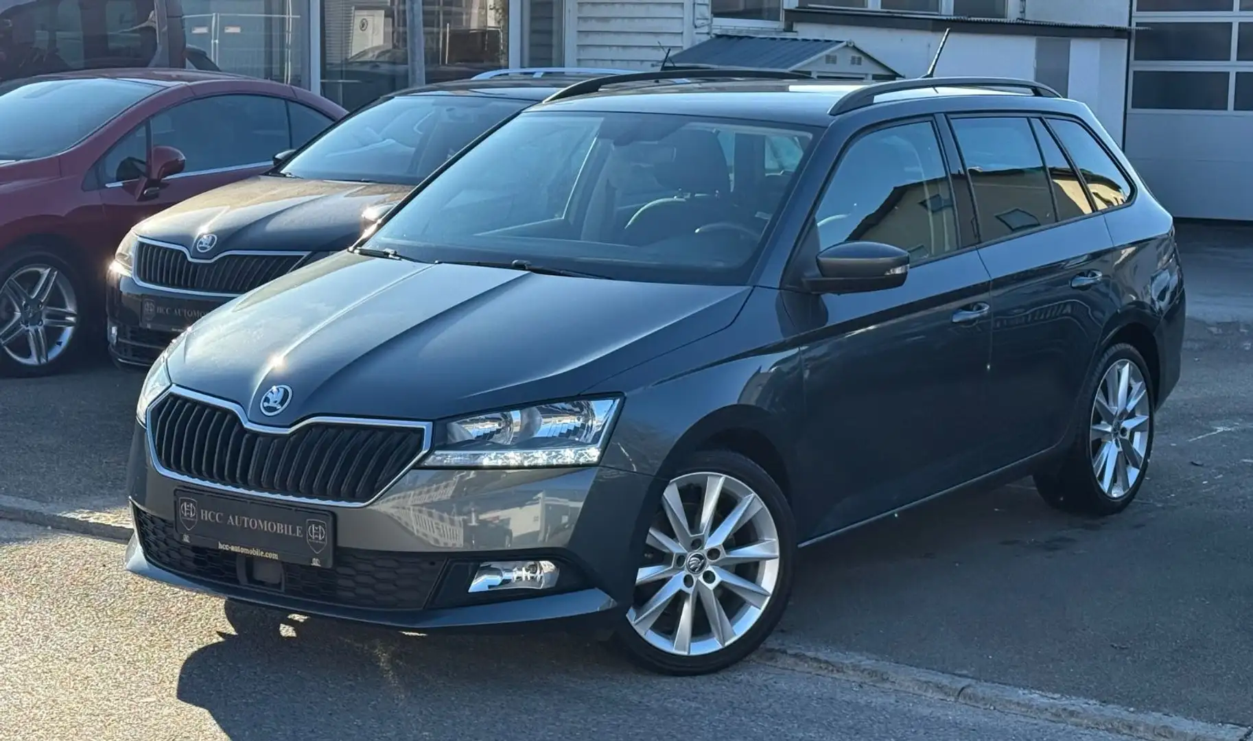 Skoda Fabia Combi Style-KLIMA-SHZ-AHK-PDC-17.ZOLL- Grau - 2