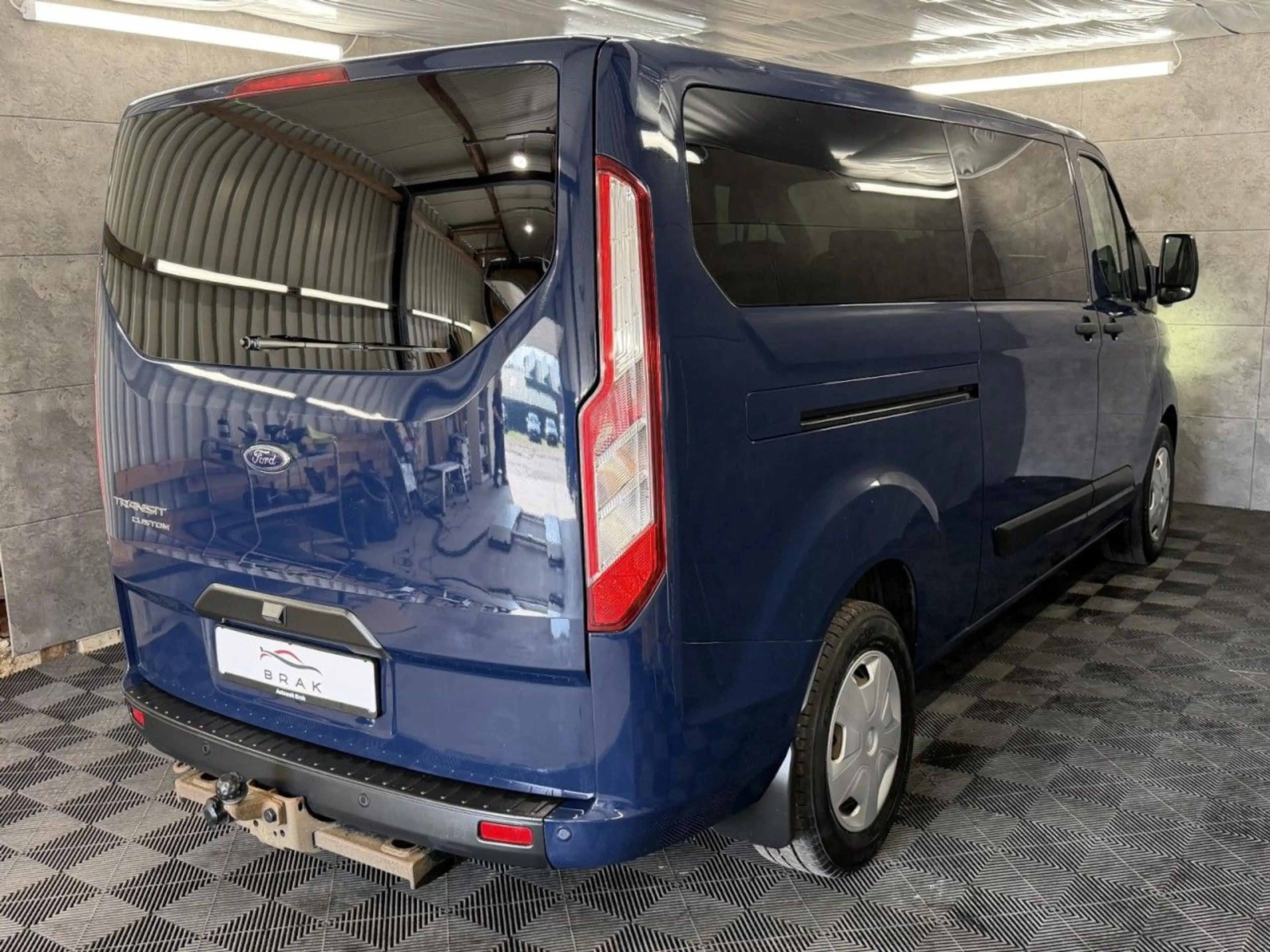 Ford Tourneo Custom Transit Custom Tourneo Custom Kombi 320 L2 AUTO* — photo 4