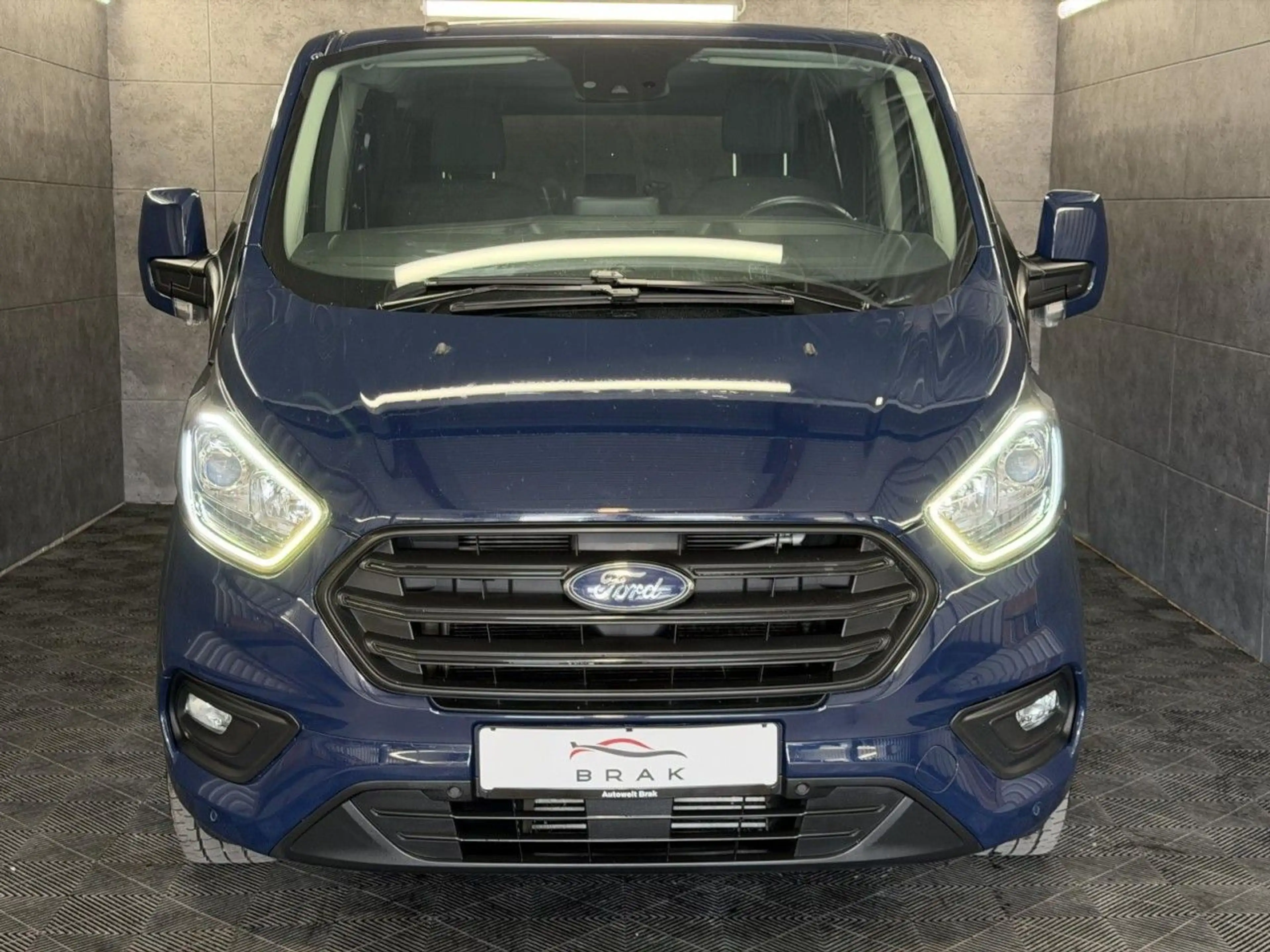 Ford Tourneo Custom Transit Custom Tourneo Custom Kombi 320 L2 AUTO* — photo 2