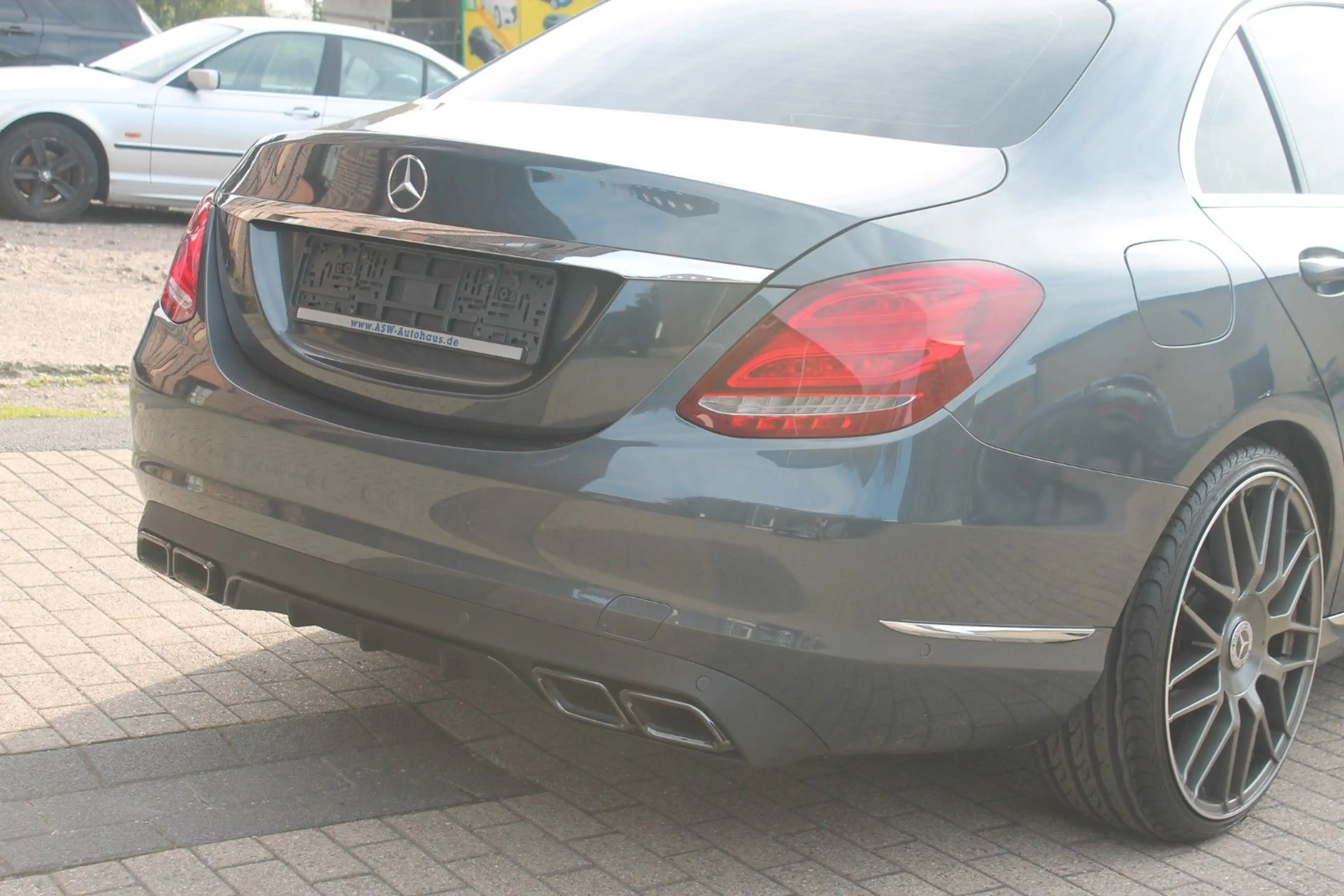 Mercedes-Benz C 180 Avantgarde*LED*20"+tiefer*Comand*Carplay — photo 11