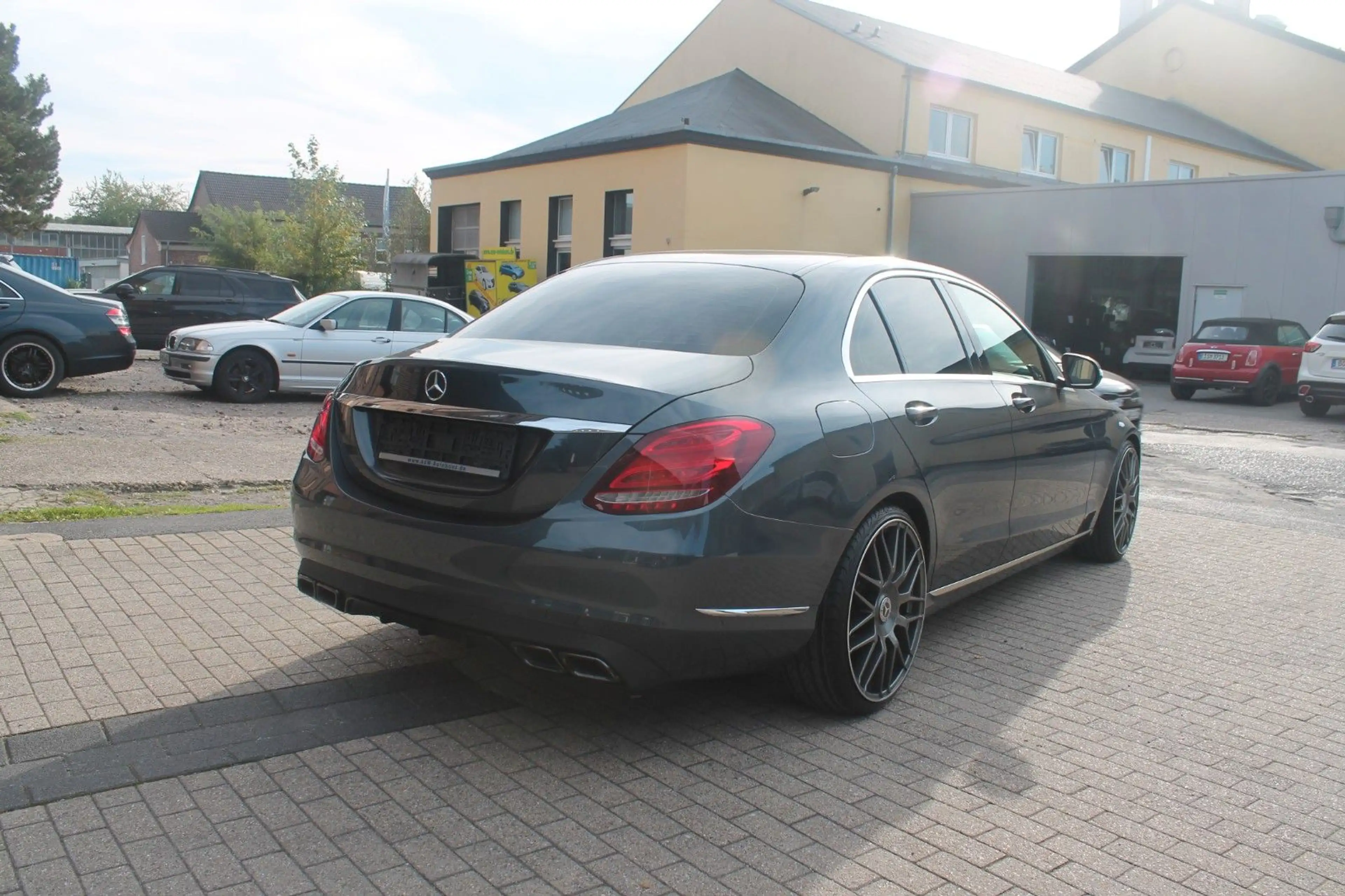 Mercedes-Benz C 180 Avantgarde*LED*20"+tiefer*Comand*Carplay — photo 5