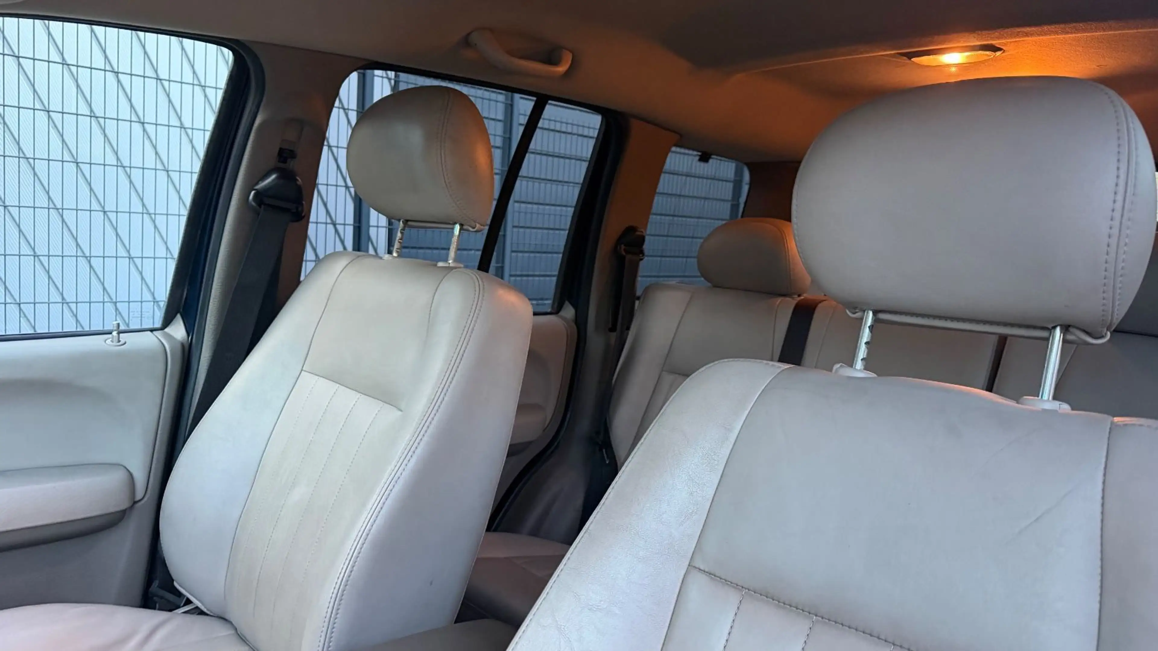 Jeep Cherokee 2.8 CRD Limited 4X4 AUTOMATIK TÜV,LEDER — photo 15