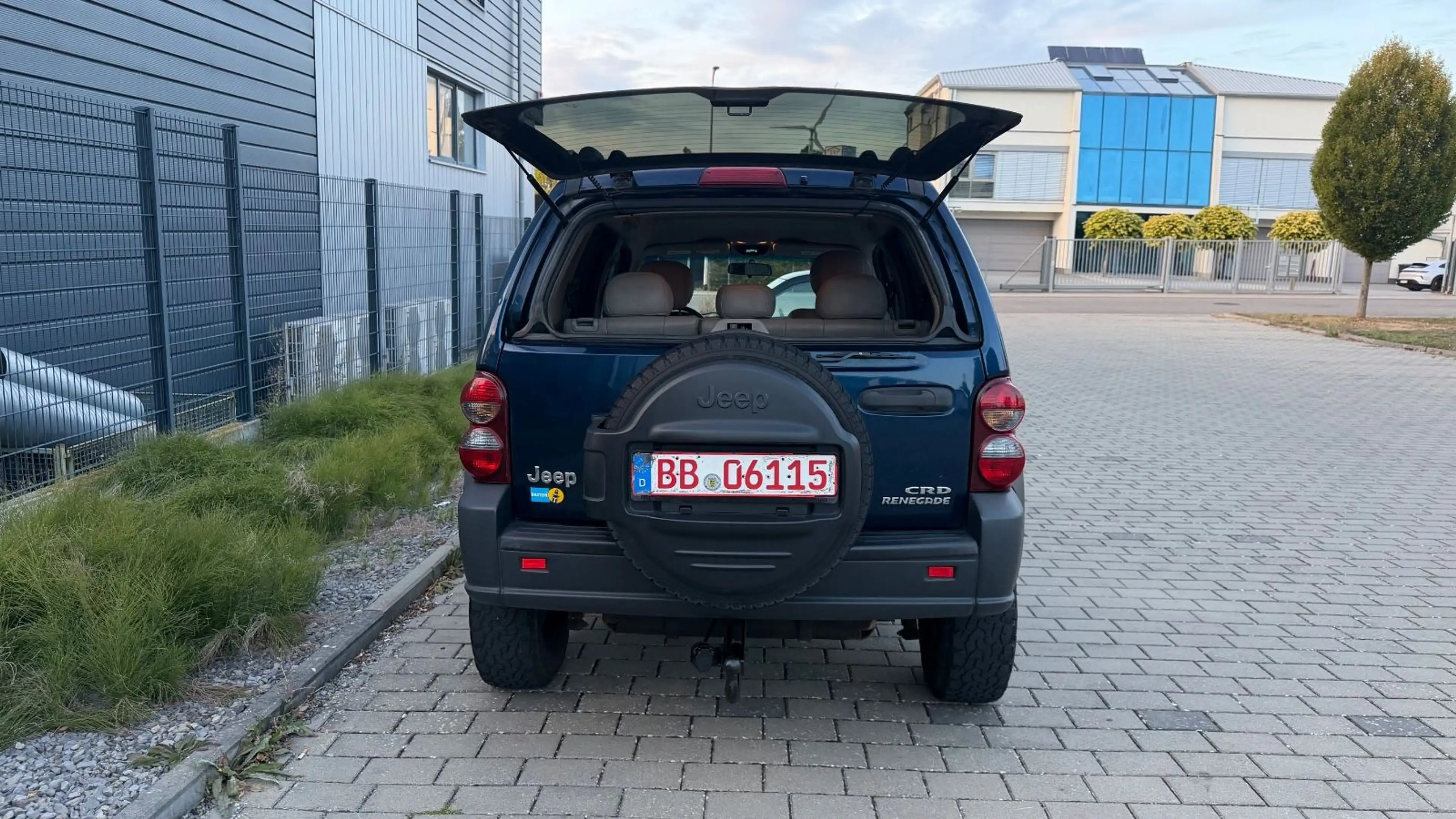 Jeep Cherokee 2.8 CRD Limited 4X4 AUTOMATIK TÜV,LEDER — photo 9