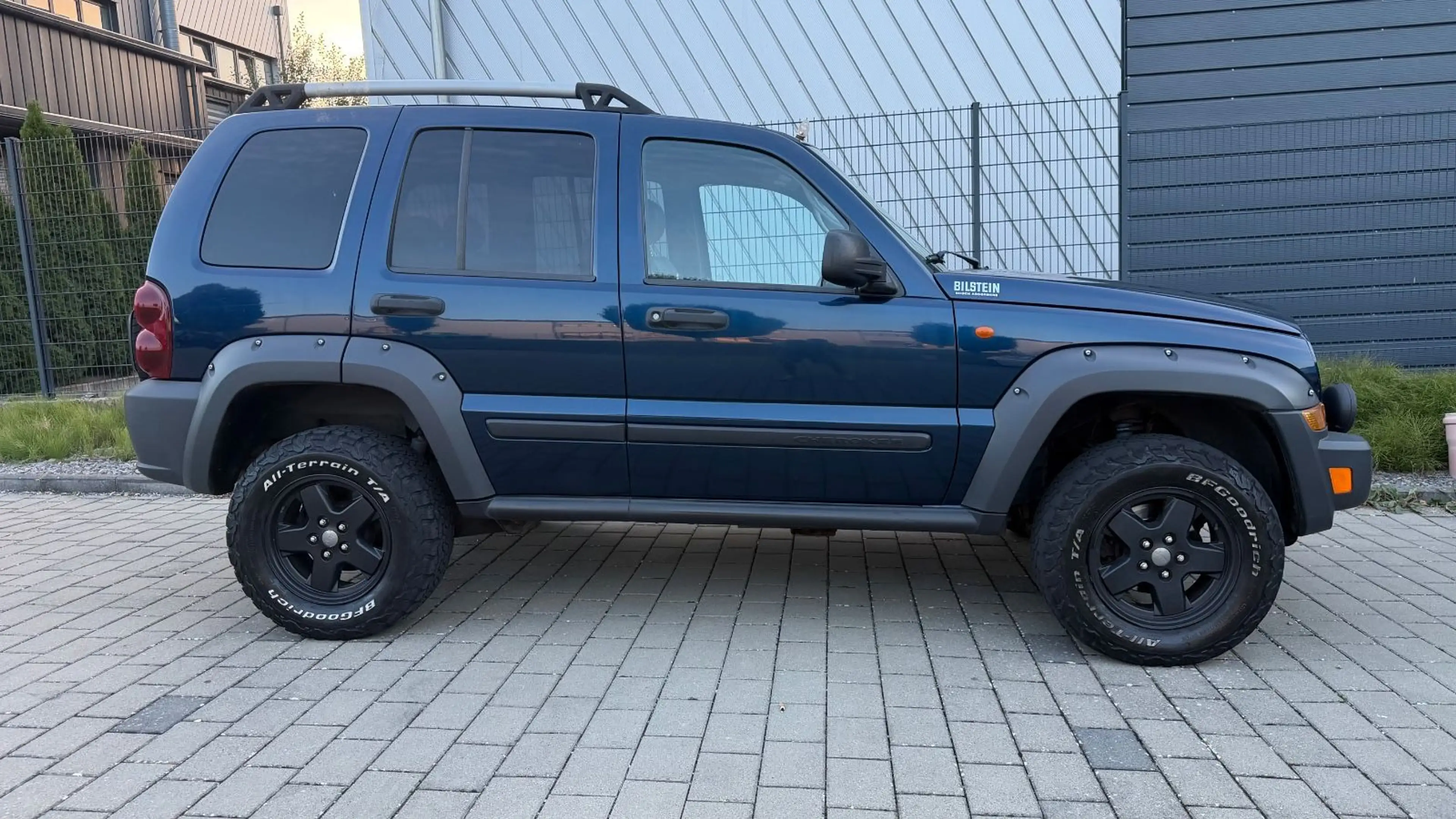 Jeep Cherokee 2.8 CRD Limited 4X4 AUTOMATIK TÜV,LEDER — photo 6