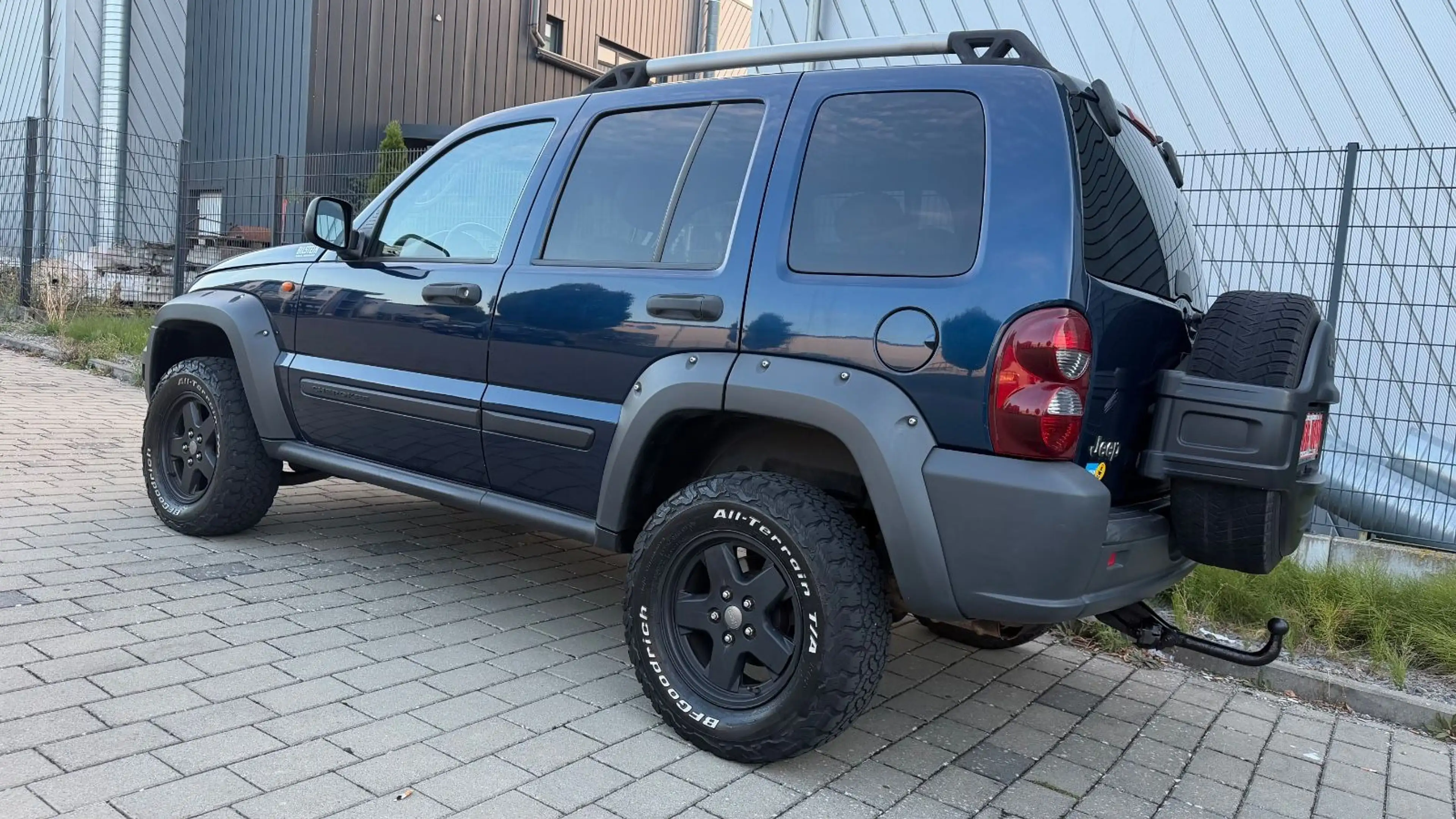 Jeep Cherokee 2.8 CRD Limited 4X4 AUTOMATIK TÜV,LEDER — photo 3