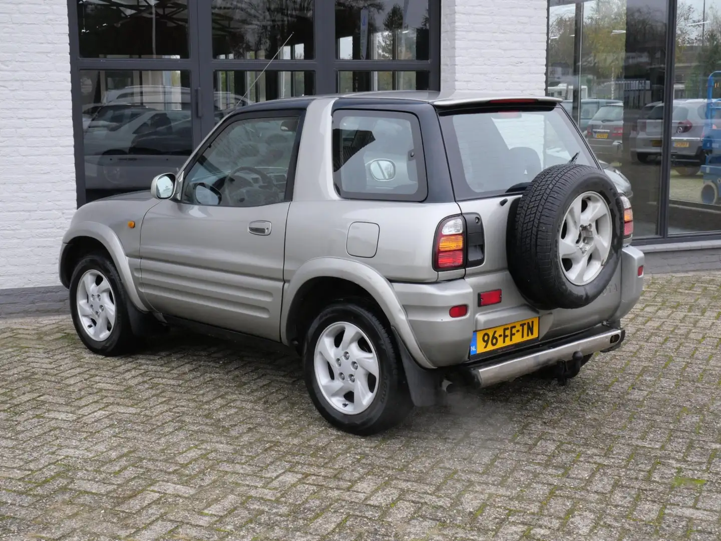 Toyota RAV 4 FunCruiser 2.0i Hardtop Airco 4x4 Orig. NL Gris - 2