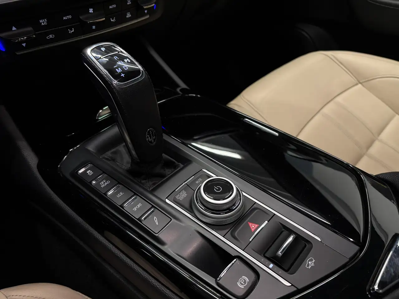 Maserati Levante 2021 — фото 10