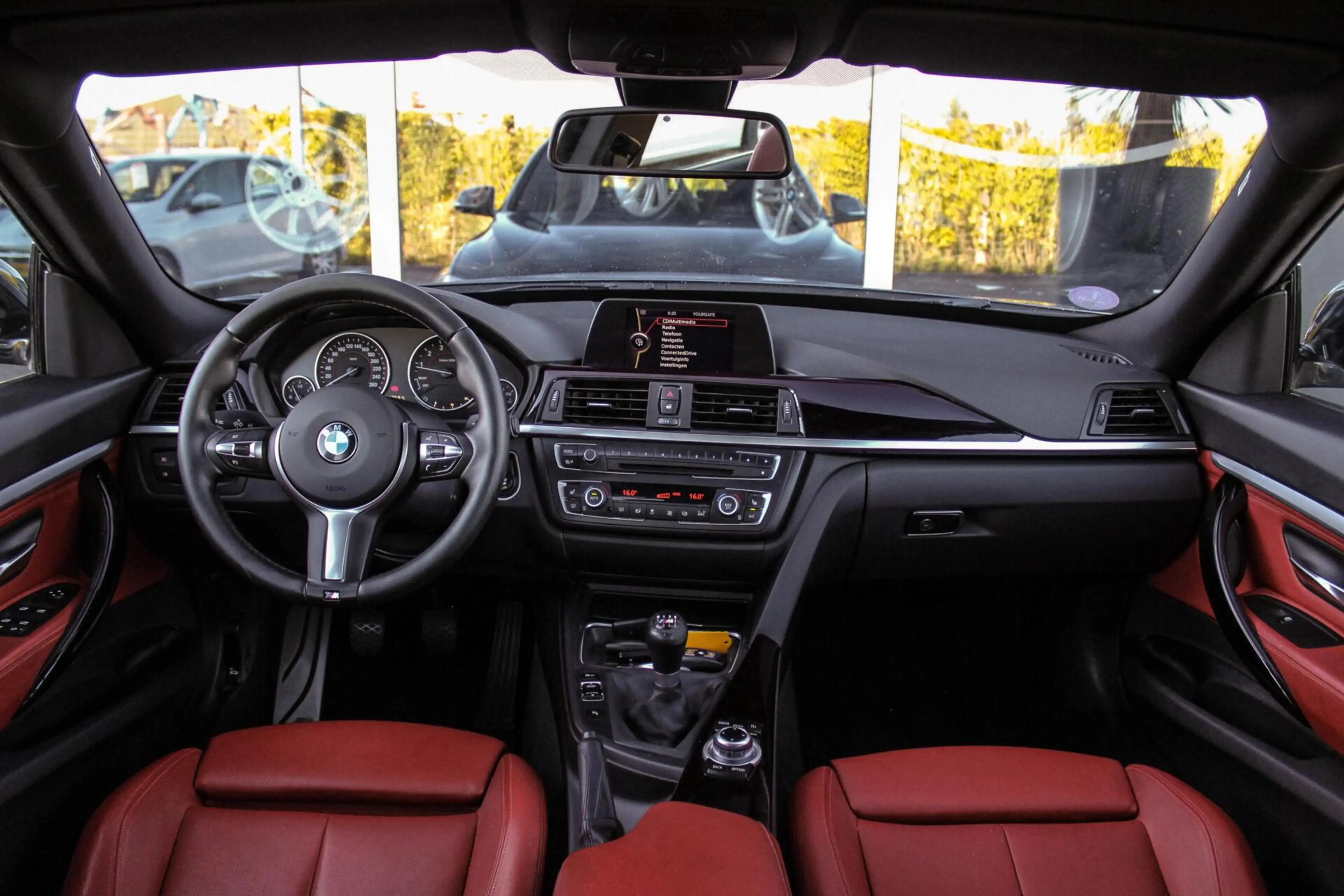 BMW 328 3-serie Gran Turismo 328i M Sport Edition High Exe — photo 3
