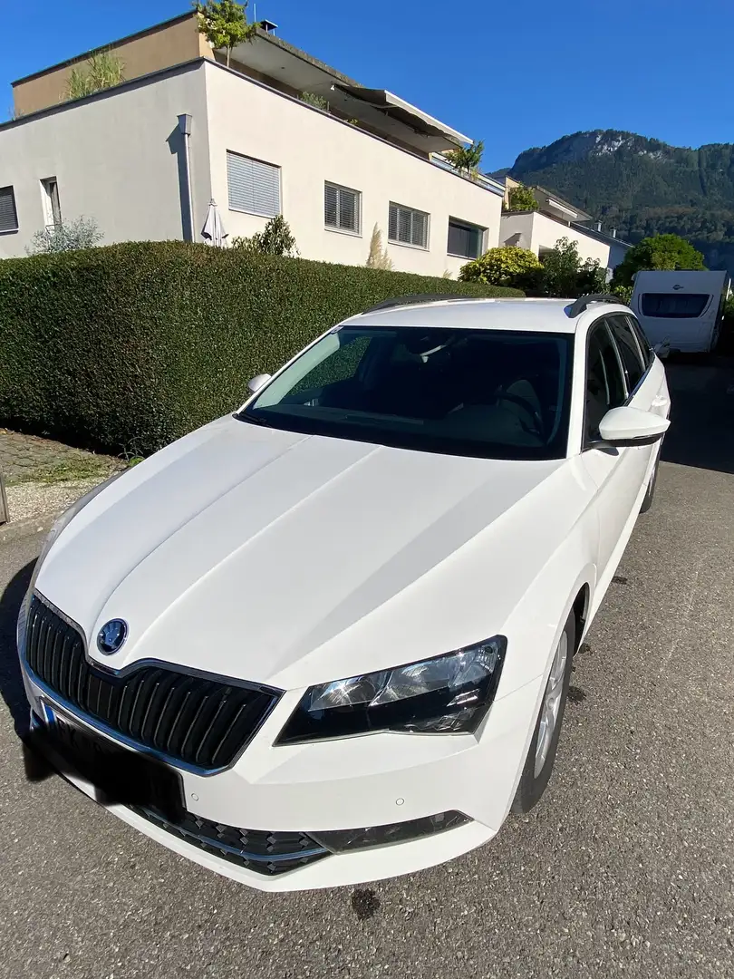 Skoda Superb Superb Kombi 2,0 TDI Ambition DSG Ambition Weiß - 2