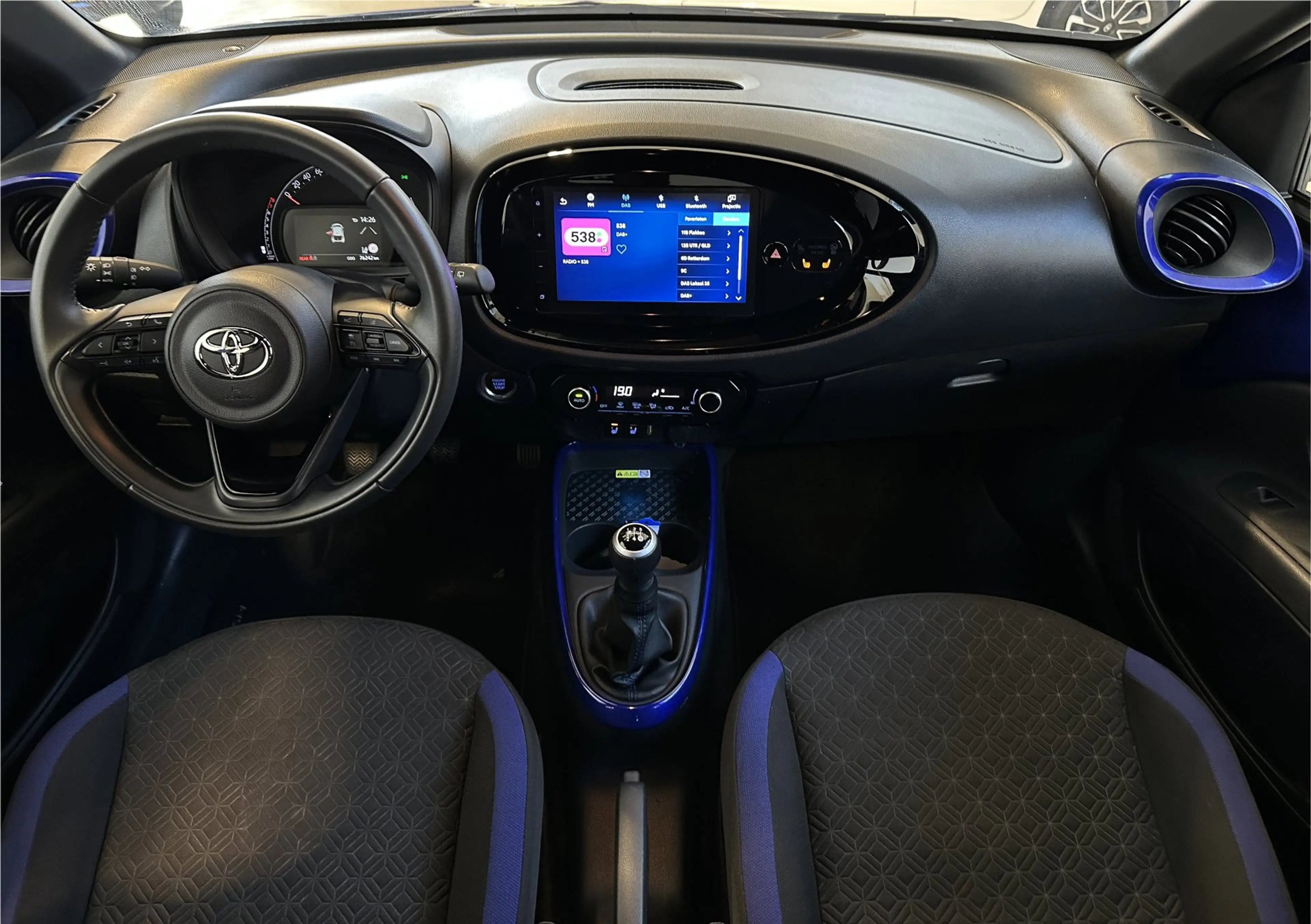 Toyota Aygo X 1.0 VVT-i MT Pulse | Apple Carplay/ Android Auto | — photo 11