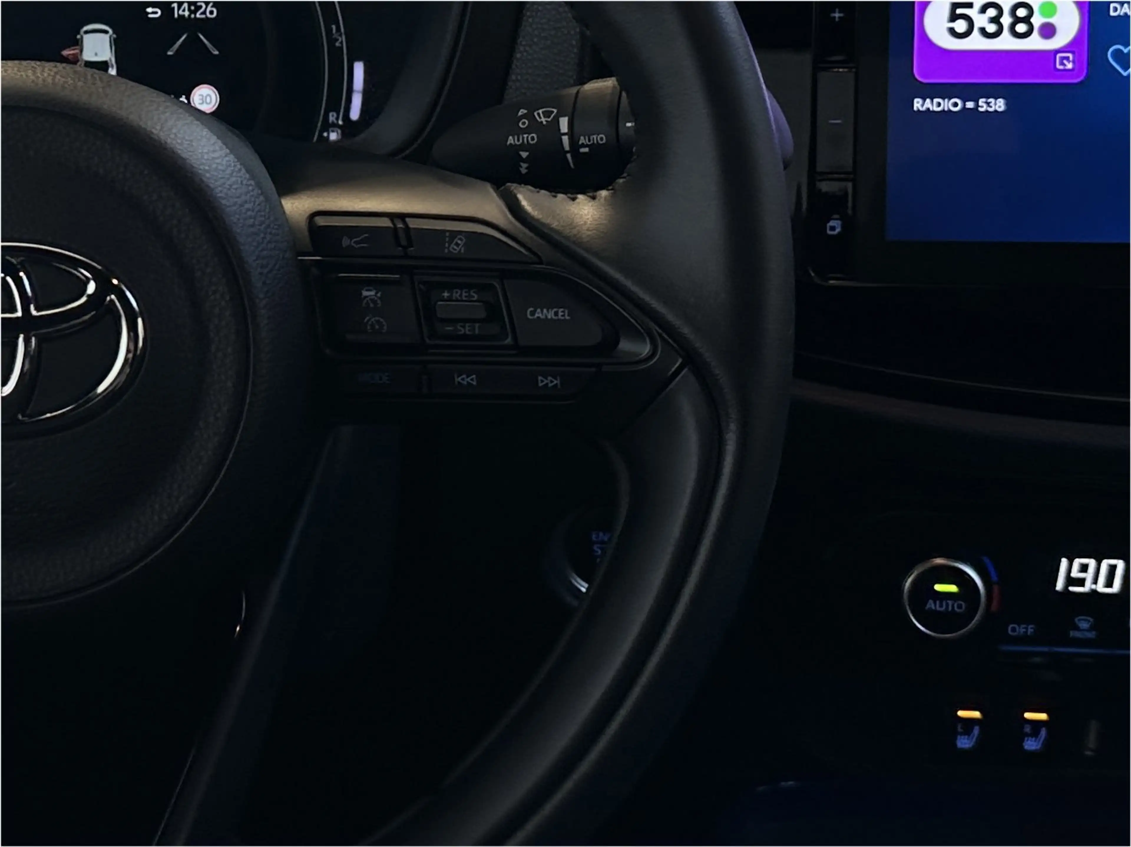 Toyota Aygo X 1.0 VVT-i MT Pulse | Apple Carplay/ Android Auto | — photo 21