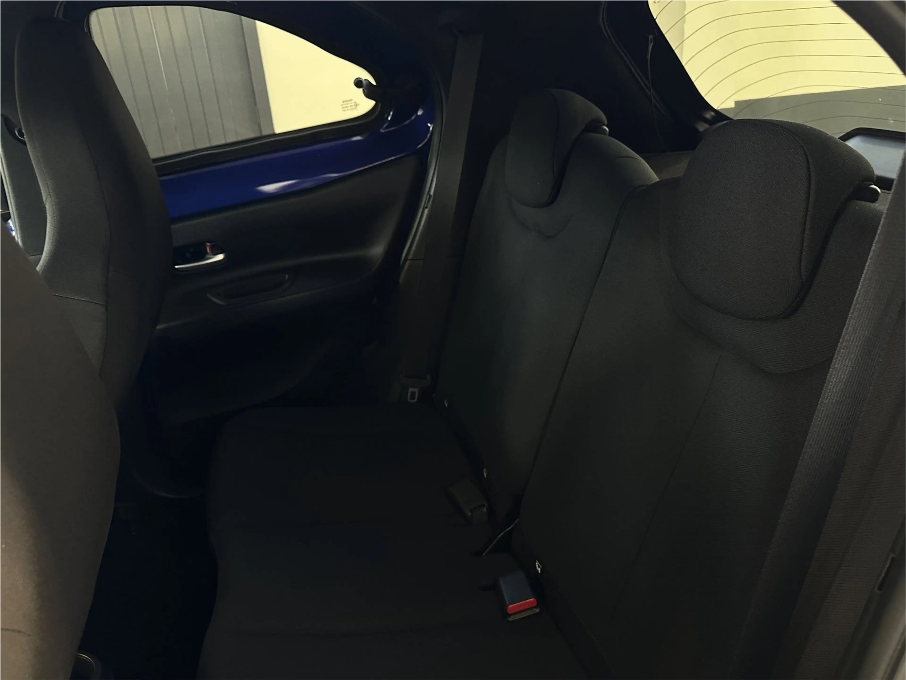Toyota Aygo X 1.0 VVT-i MT Pulse | Apple Carplay/ Android Auto | — photo 32