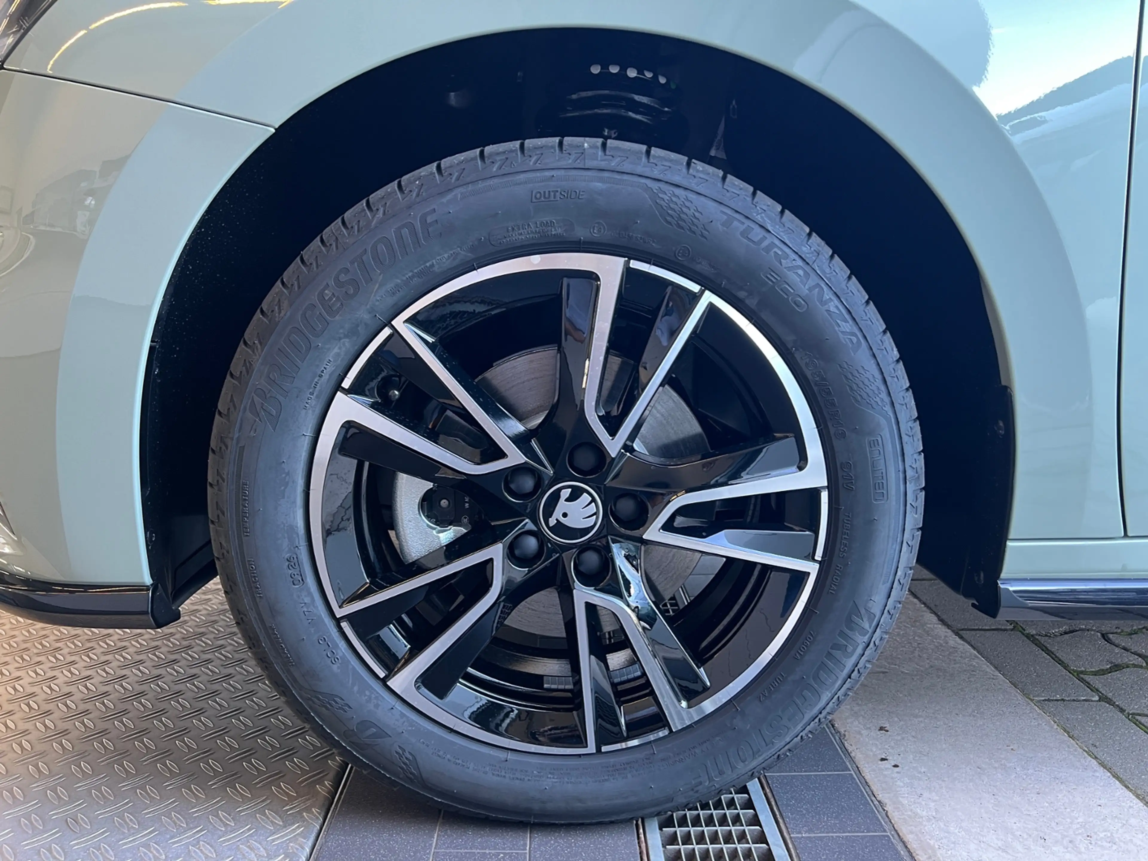 Skoda Fabia Monte Carlo 1.0 TSI DSG *LED Plus, SmartLink, Kam — photo 5