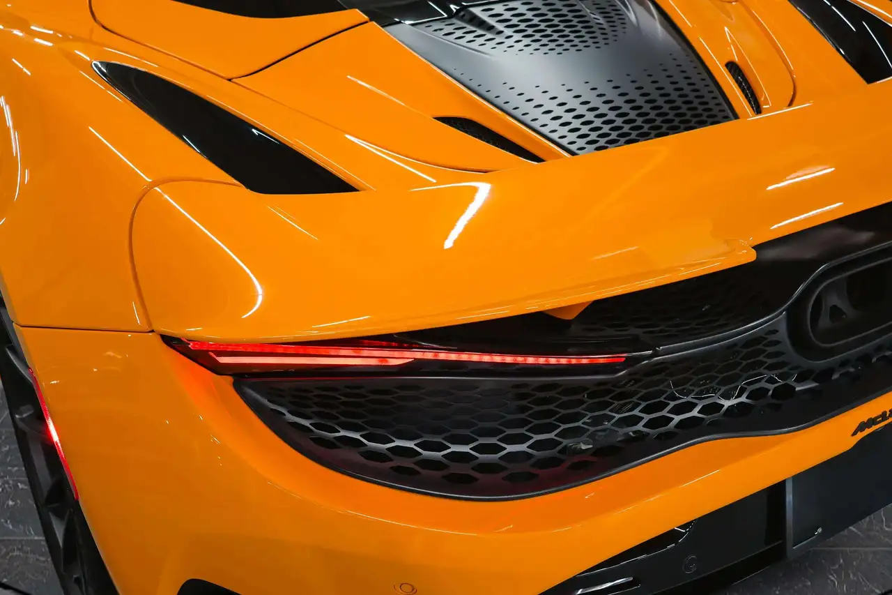 McLaren 750S снимка McLaren 750S