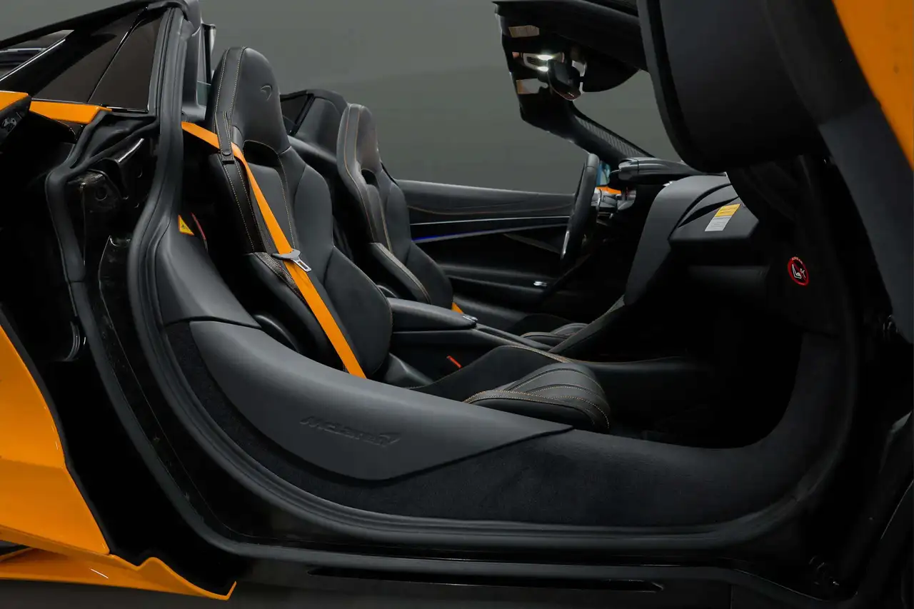 McLaren 750S снимка McLaren 750S