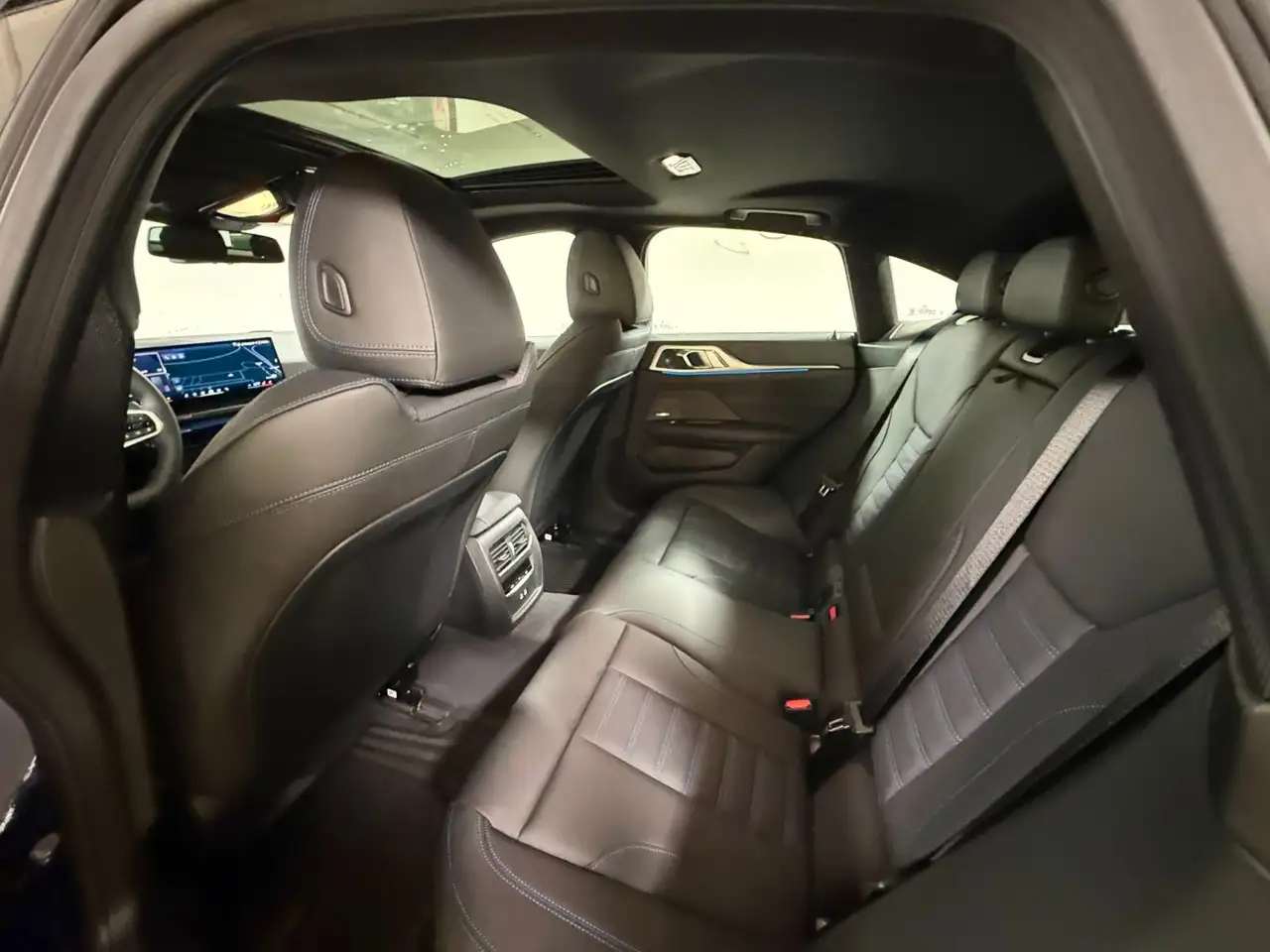 BMW i4 снимка BMW i4