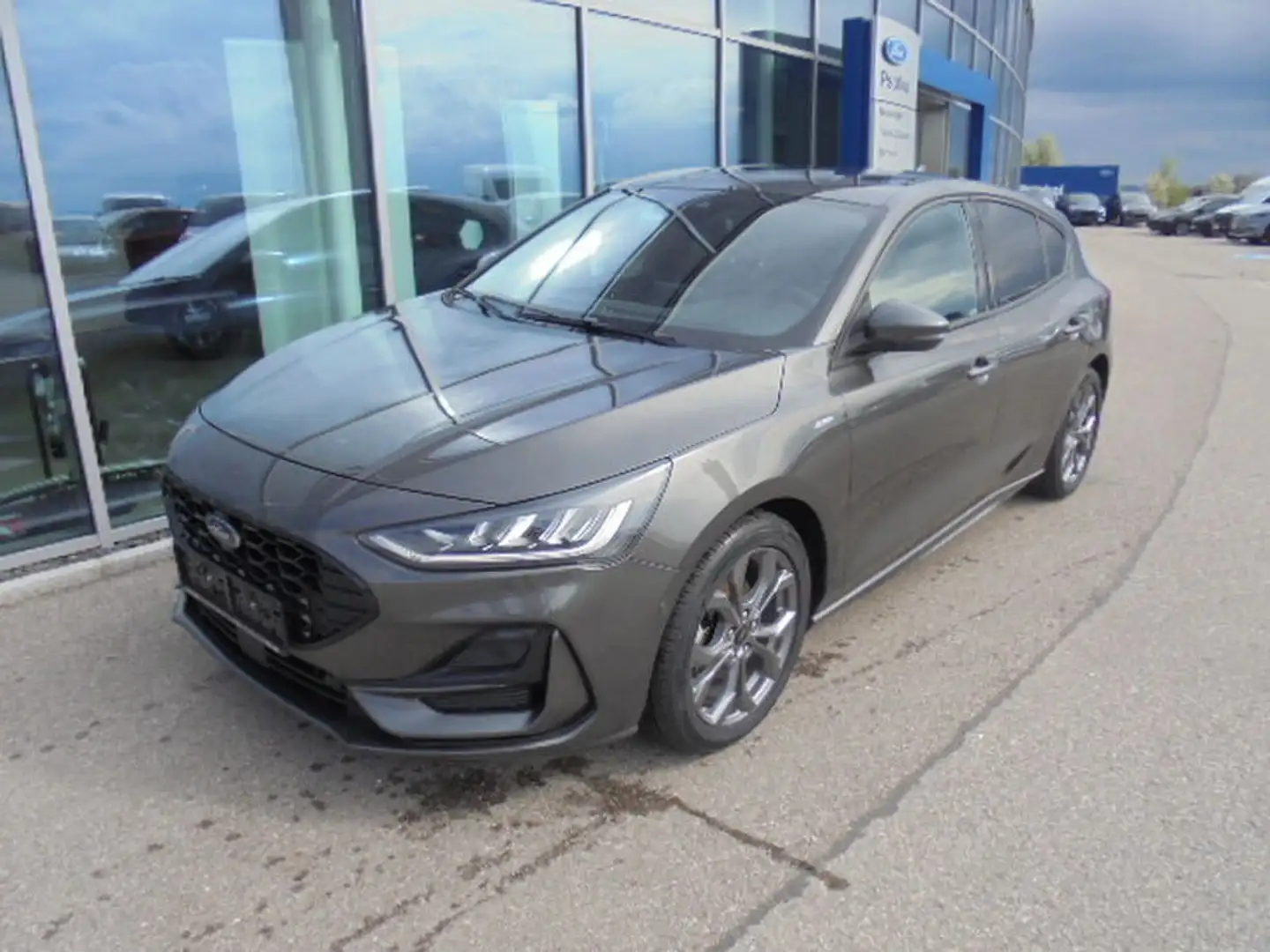 Ford Focus ST-Line 125PS Benzin Automatik Grau - 1
