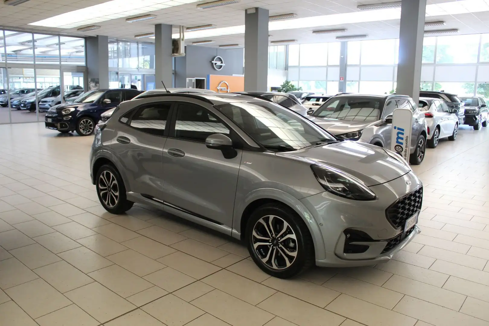 Ford Puma 1.0 EcoBoost Hybrid 125 CV S&S aut. ST-Line Gris - 2