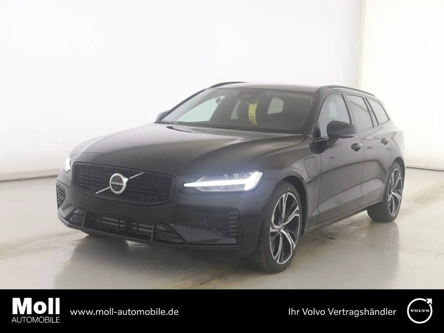 Volvo V60 Kombi Plus Dark Recharge Plug-In Hybrid AWD StandH Schwarz - 1