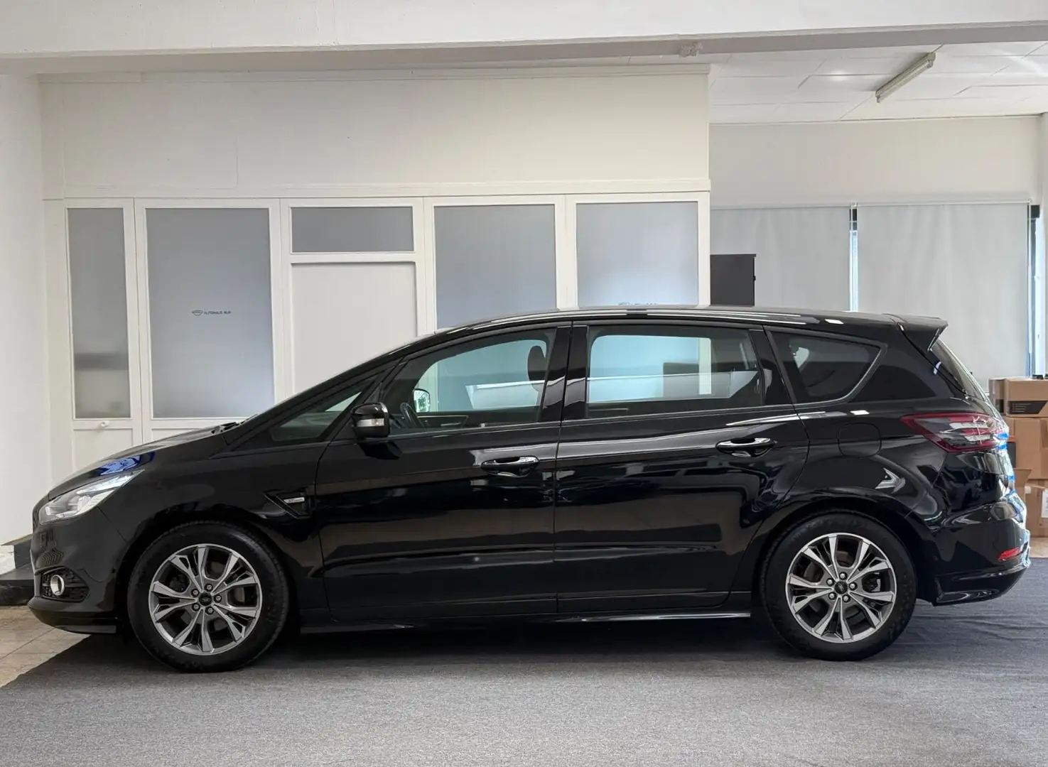 Ford S-Max S-MAX ST-Line Automatik / Vollausstatttung Schwarz - 2