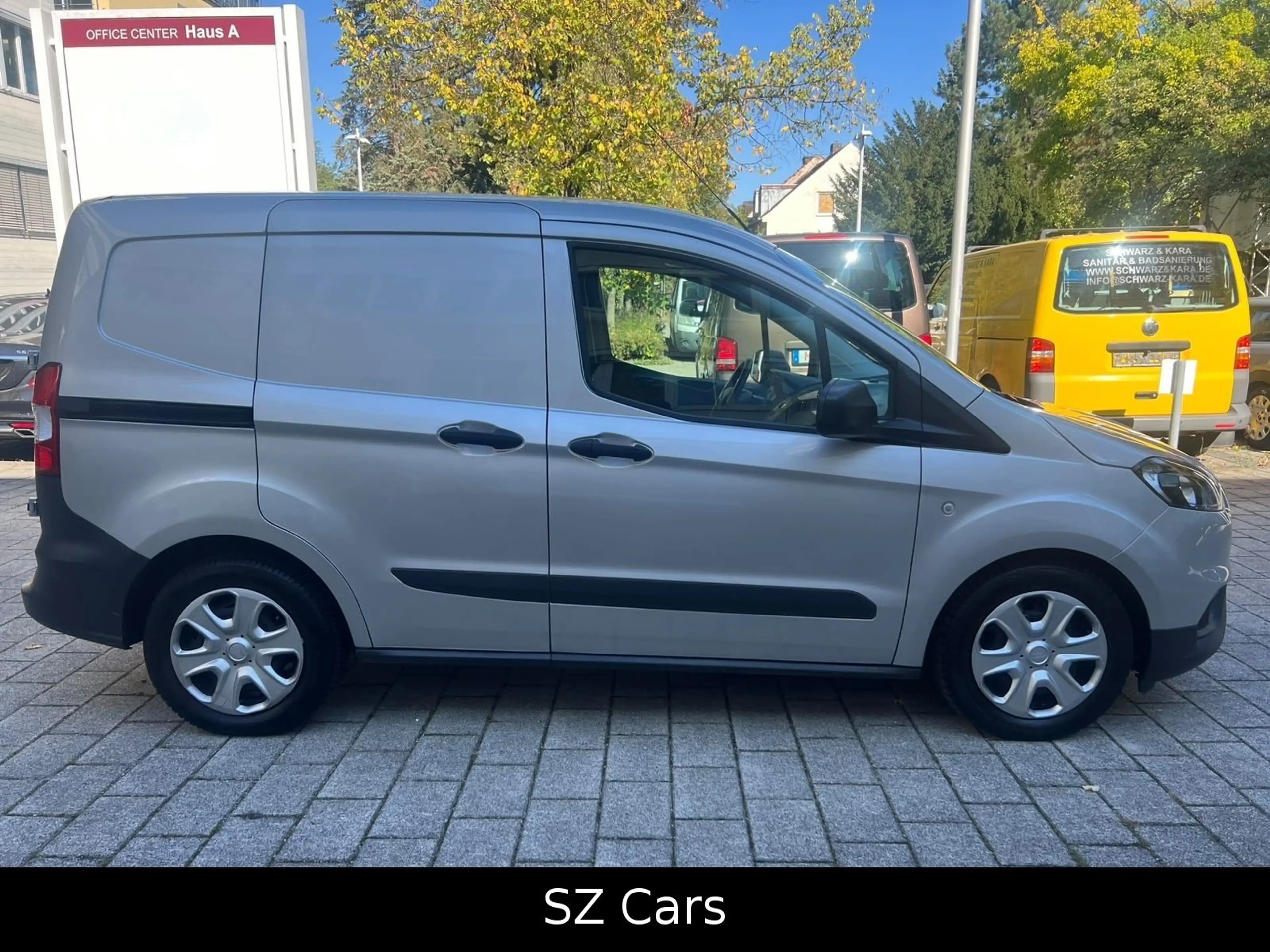 Ford Transit Courier — photo 5