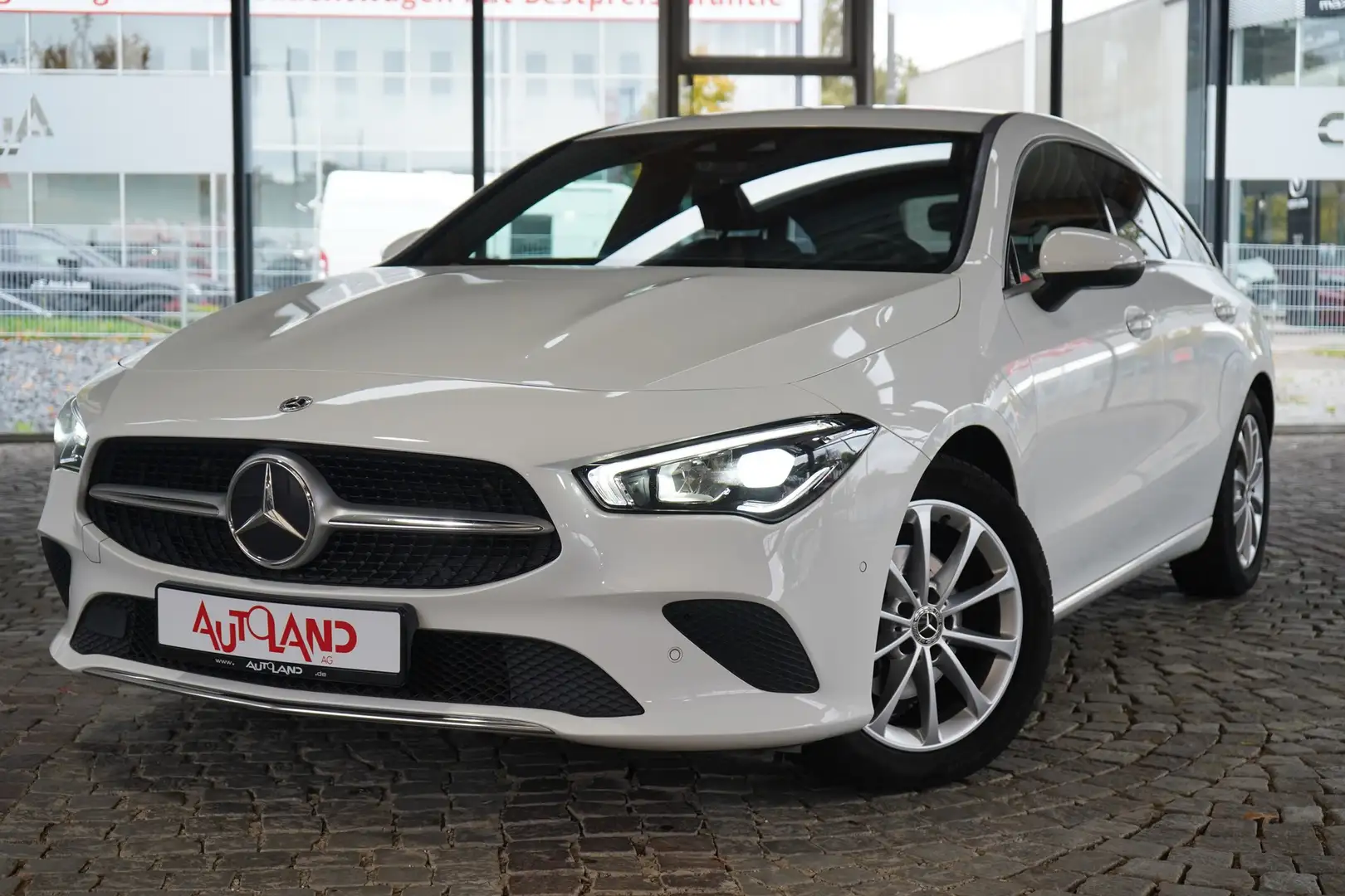 Mercedes-Benz CLA 180 LED Android Apple DAB PDC Tempomat Navi Weiß - 2