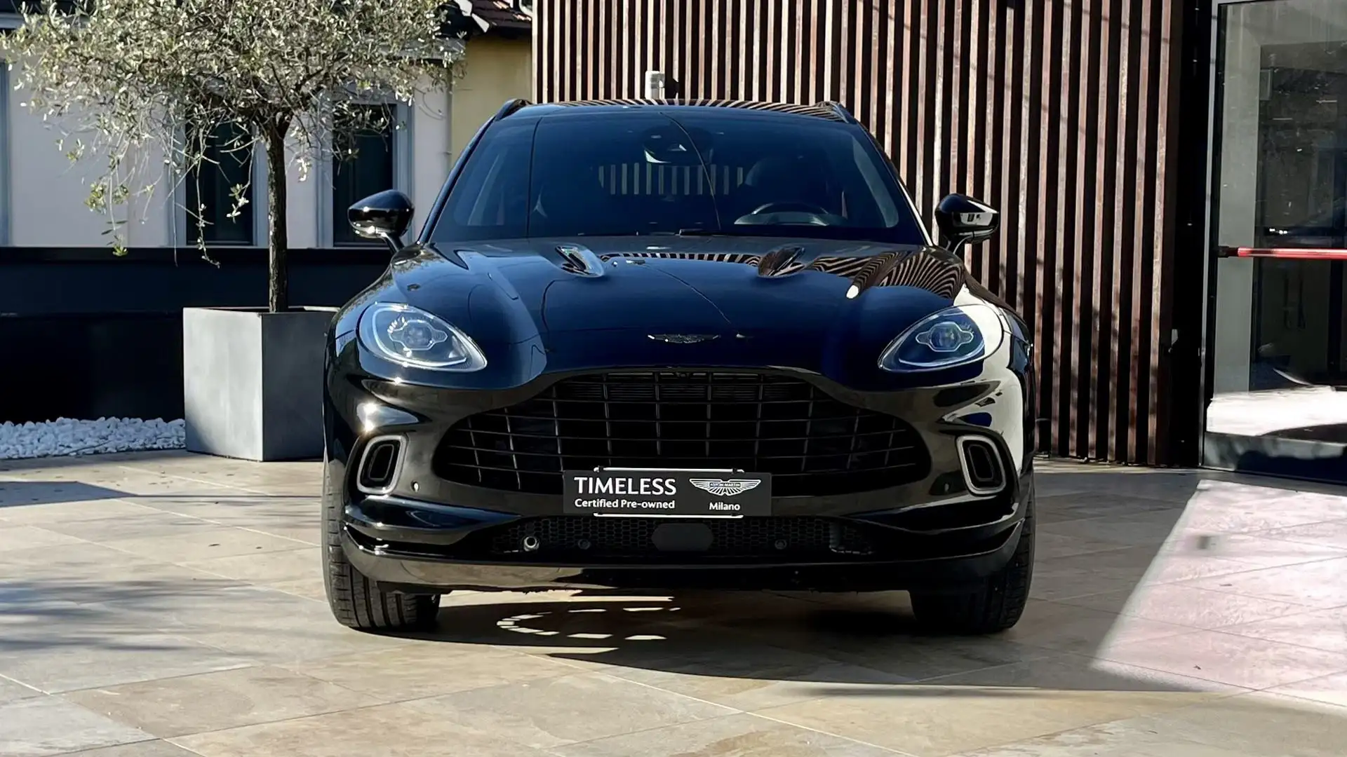 Aston Martin DBX 4.0 auto Nero - 2