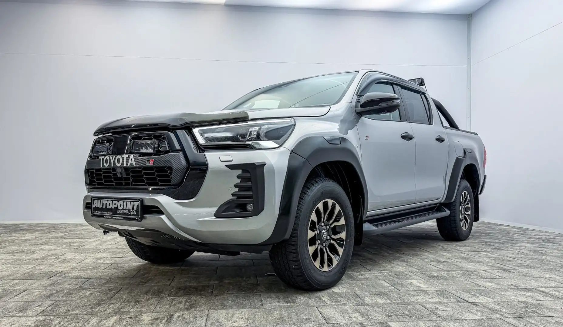 Toyota Hilux 2.8 D4-D GR Sport °Rollo°AHK°Garantie° Silber - 1