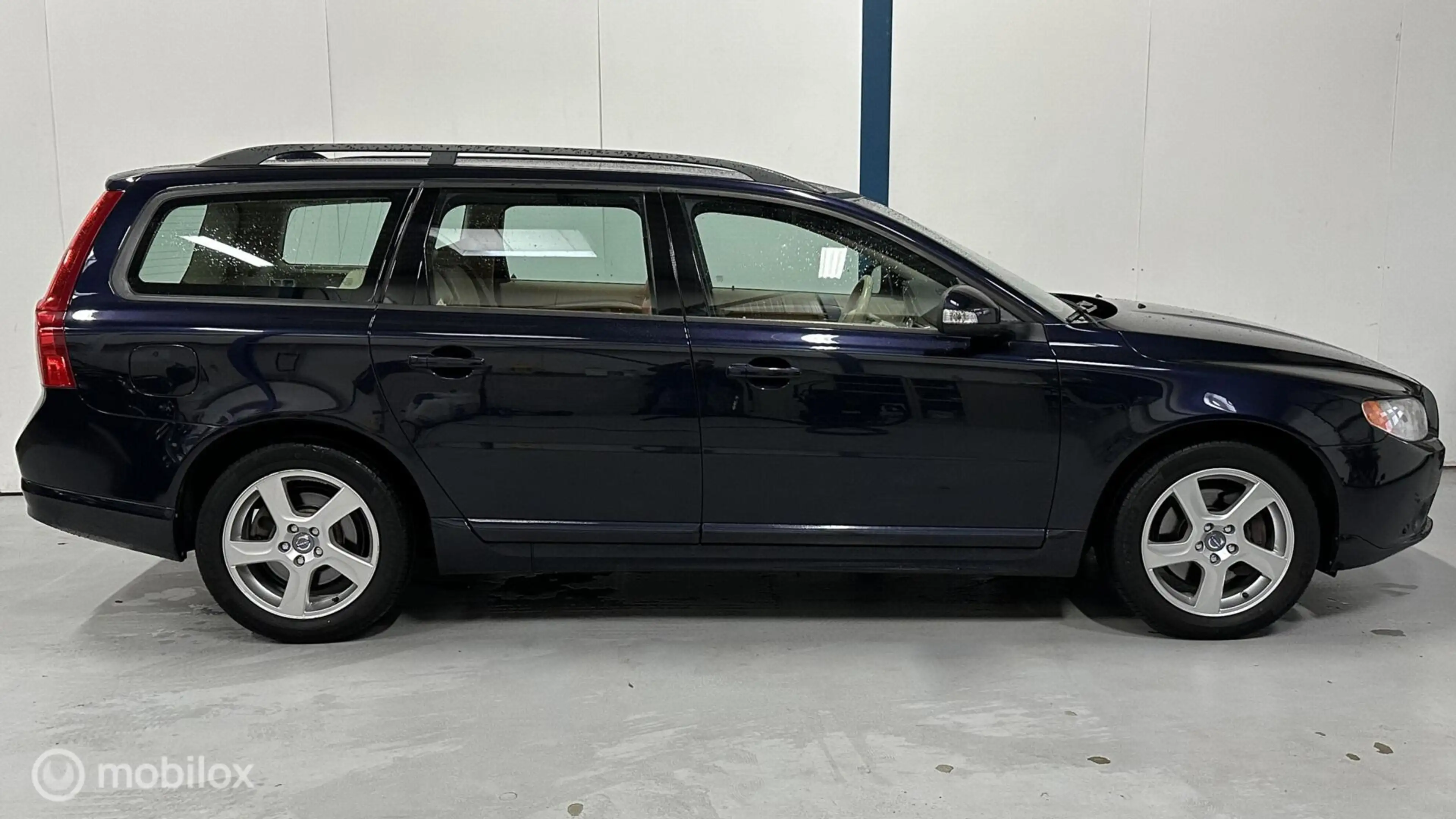 Volvo V70 3.0 T6 AWD Momentum NL AUTO / LEER — photo 13