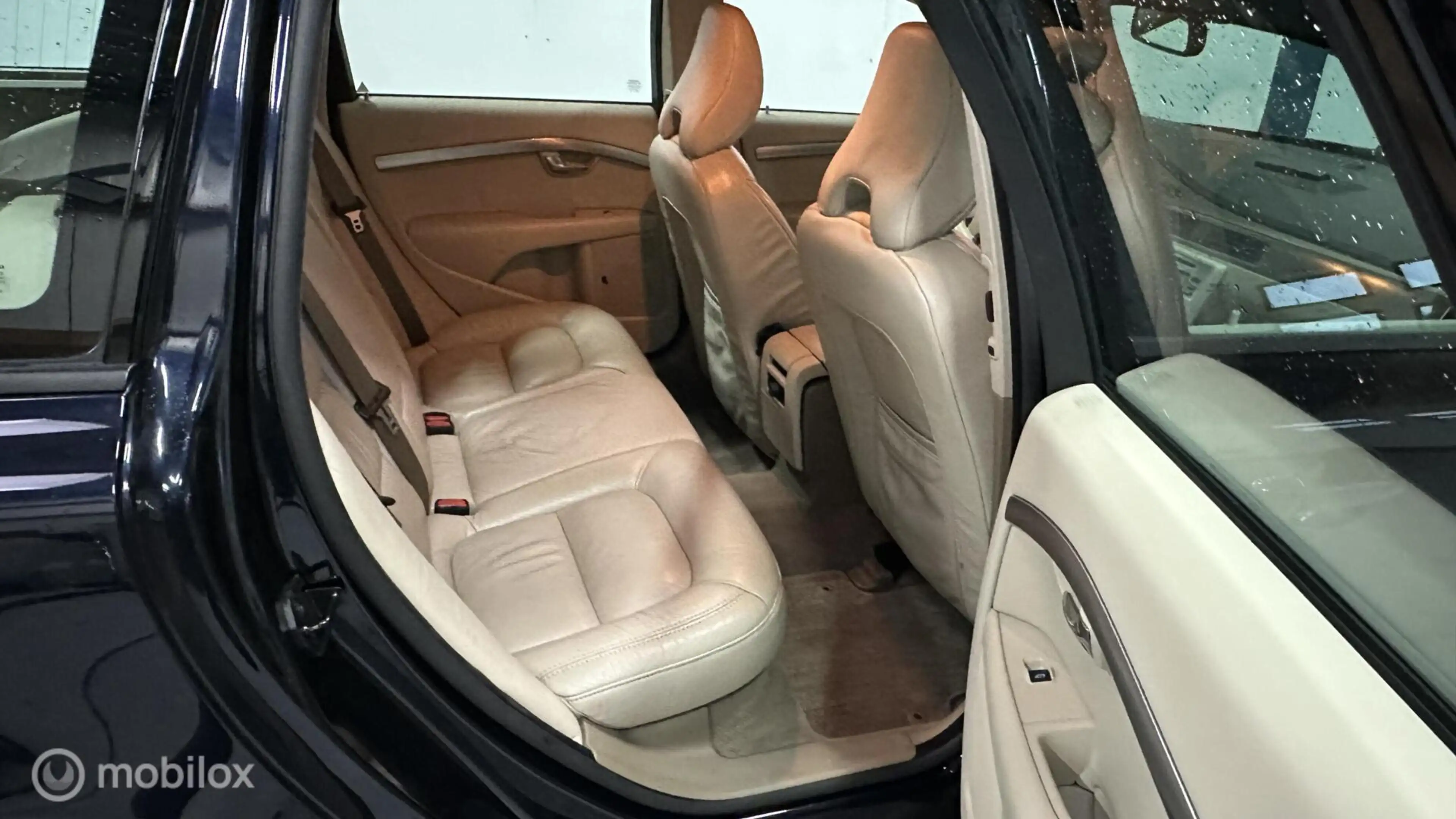 Volvo V70 3.0 T6 AWD Momentum NL AUTO / LEER — photo 9