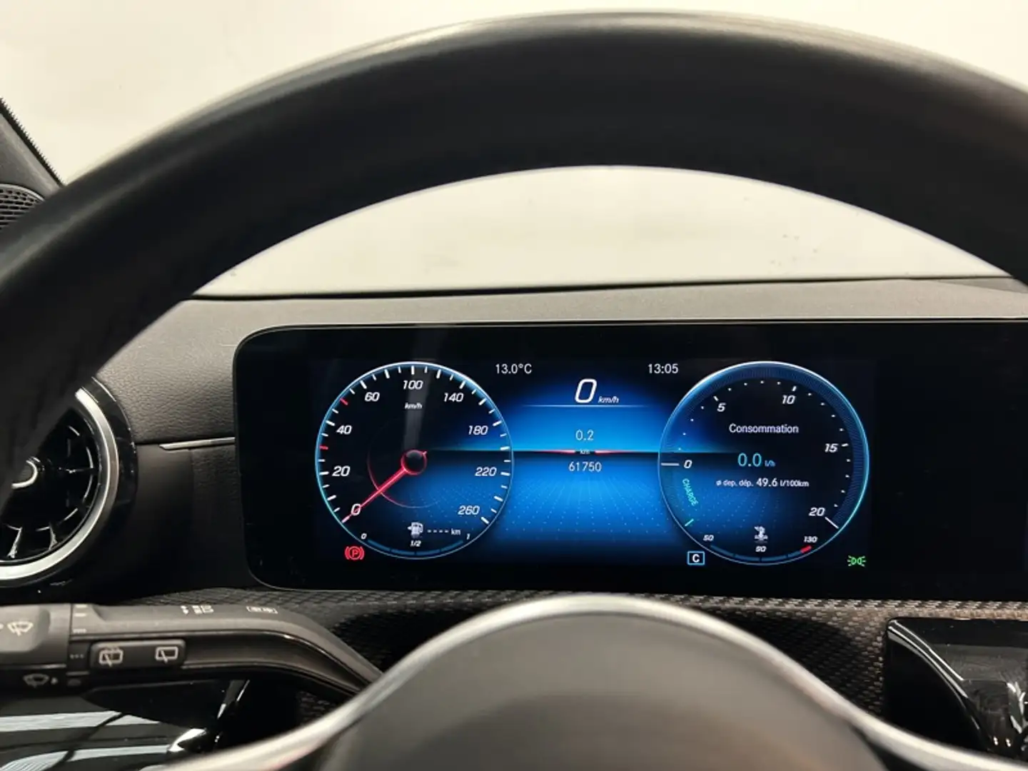 Mercedes-Benz CLA 180 d Shooting Break Blanc - 2