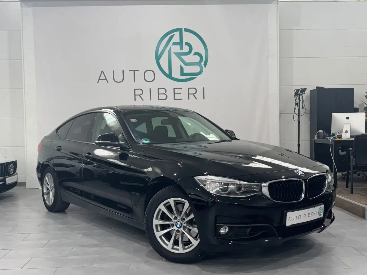 BMW 325 d Gran Turismo *Panorma* *HUD*  *dt. Fhz* Schwarz - 1