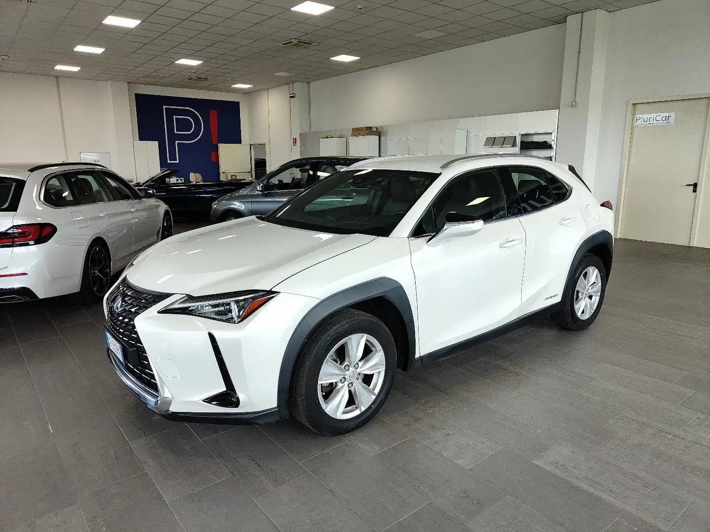 Lexus UX 250h Hybrid Auto Navi Camera Adap.Cruise FariLED Weiß - 1
