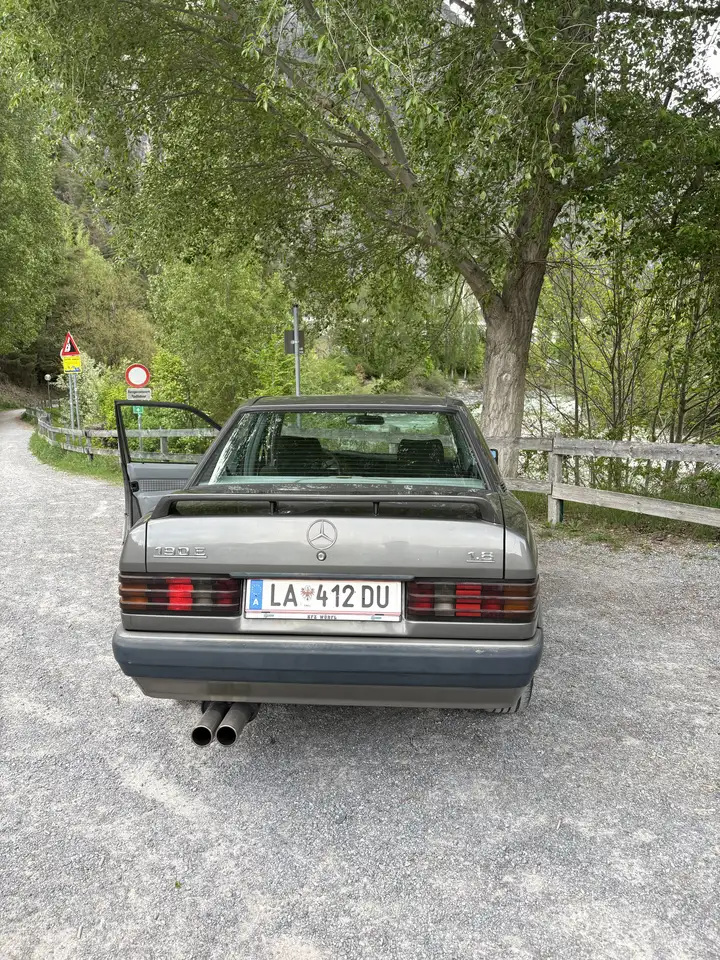 Mercedes-Benz 190 E 1,8, foto 5