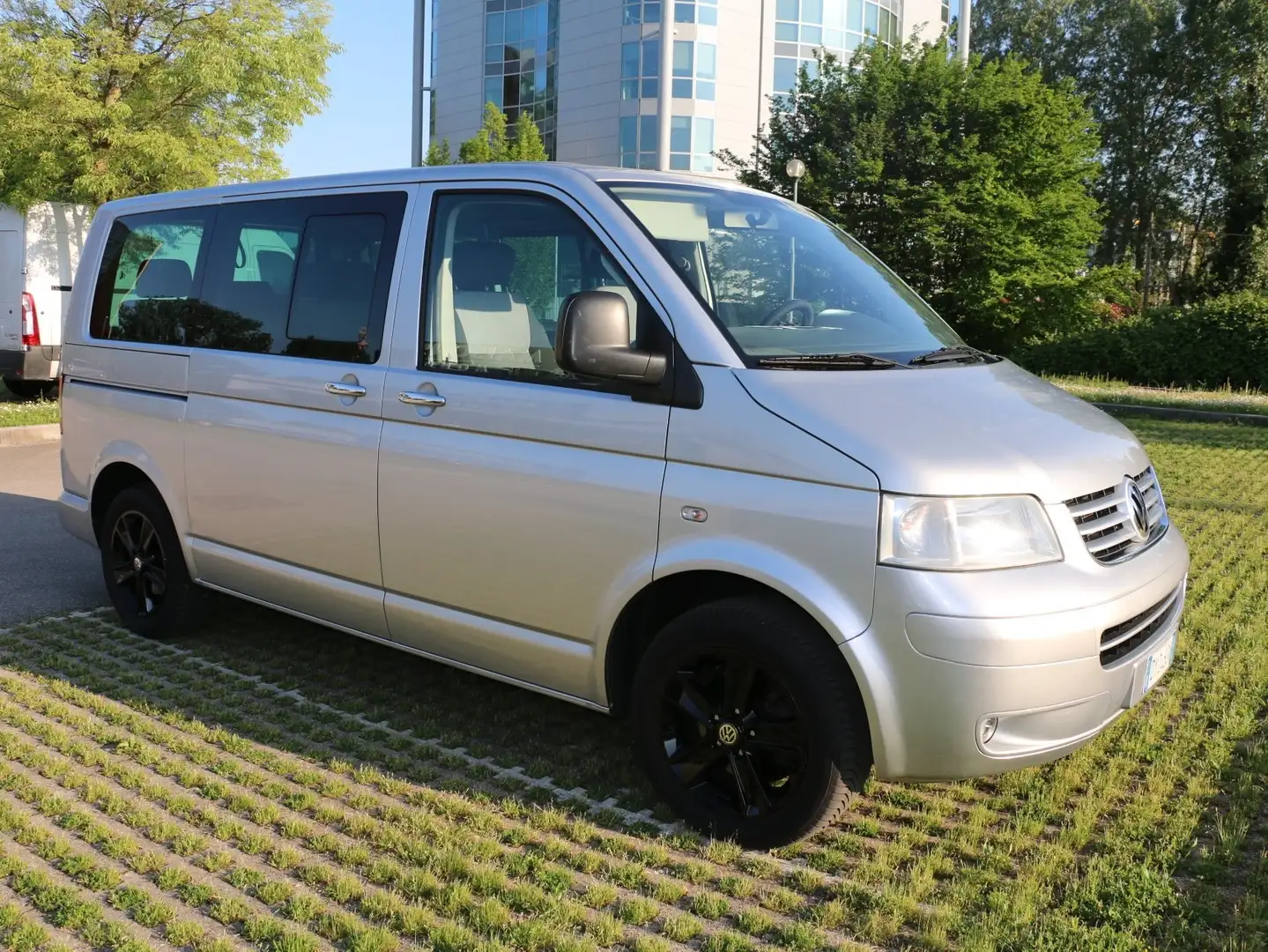 Volkswagen T5 Multivan 1.9 tdi Starline 7 posti Szürke - 1